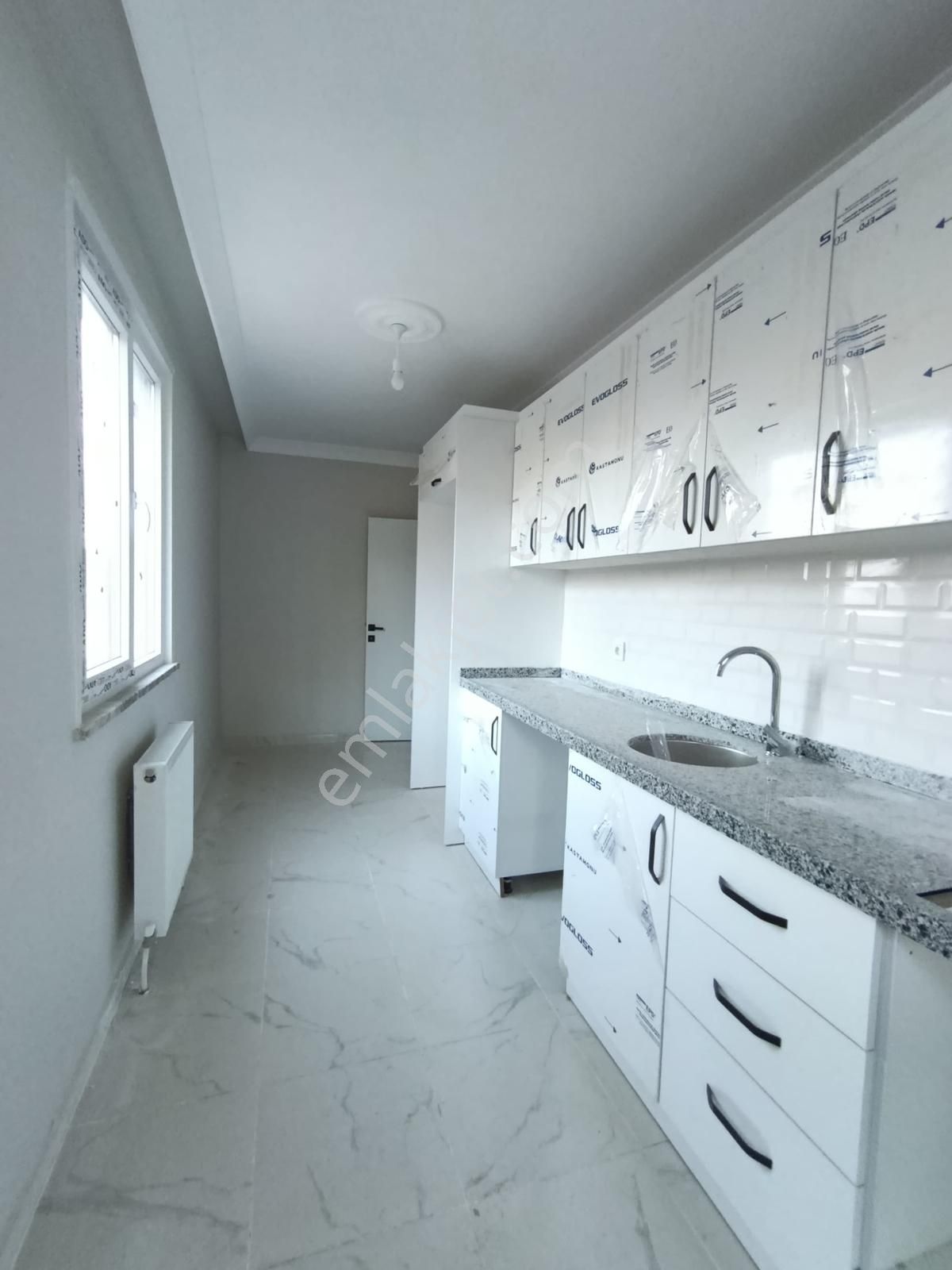 Satılık 2+1 95 M2 Ara Kat Kapalı Otoparklı Safa Mahallesi - Görsel 10