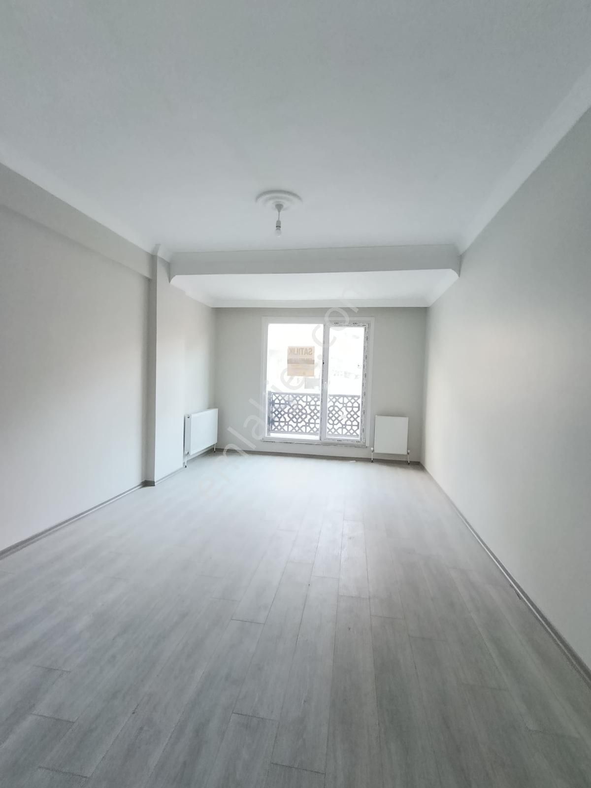 Satılık 2+1 95 M2 Ara Kat Kapalı Otoparklı Safa Mahallesi