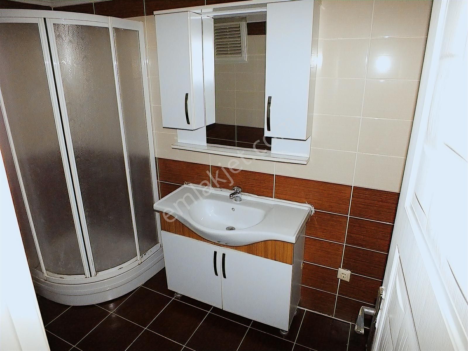 Ankara Caddesi Ebeveyn Banyolu 3+1 Kiralık 130 M2 Kiralık Daire - Görsel 3