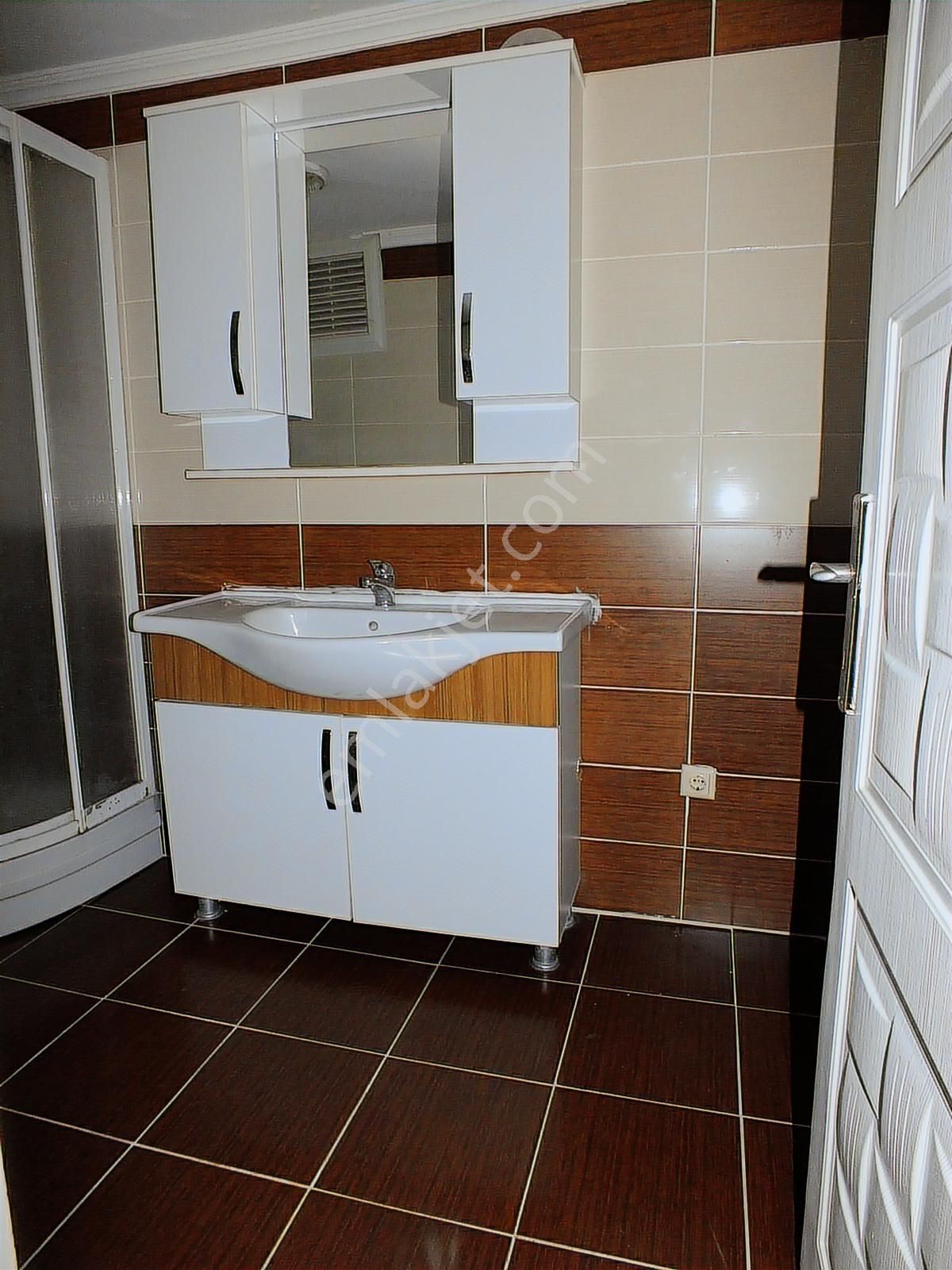Ankara Caddesi Ebeveyn Banyolu 3+1 Kiralık 130 M2 Kiralık Daire - Görsel 4