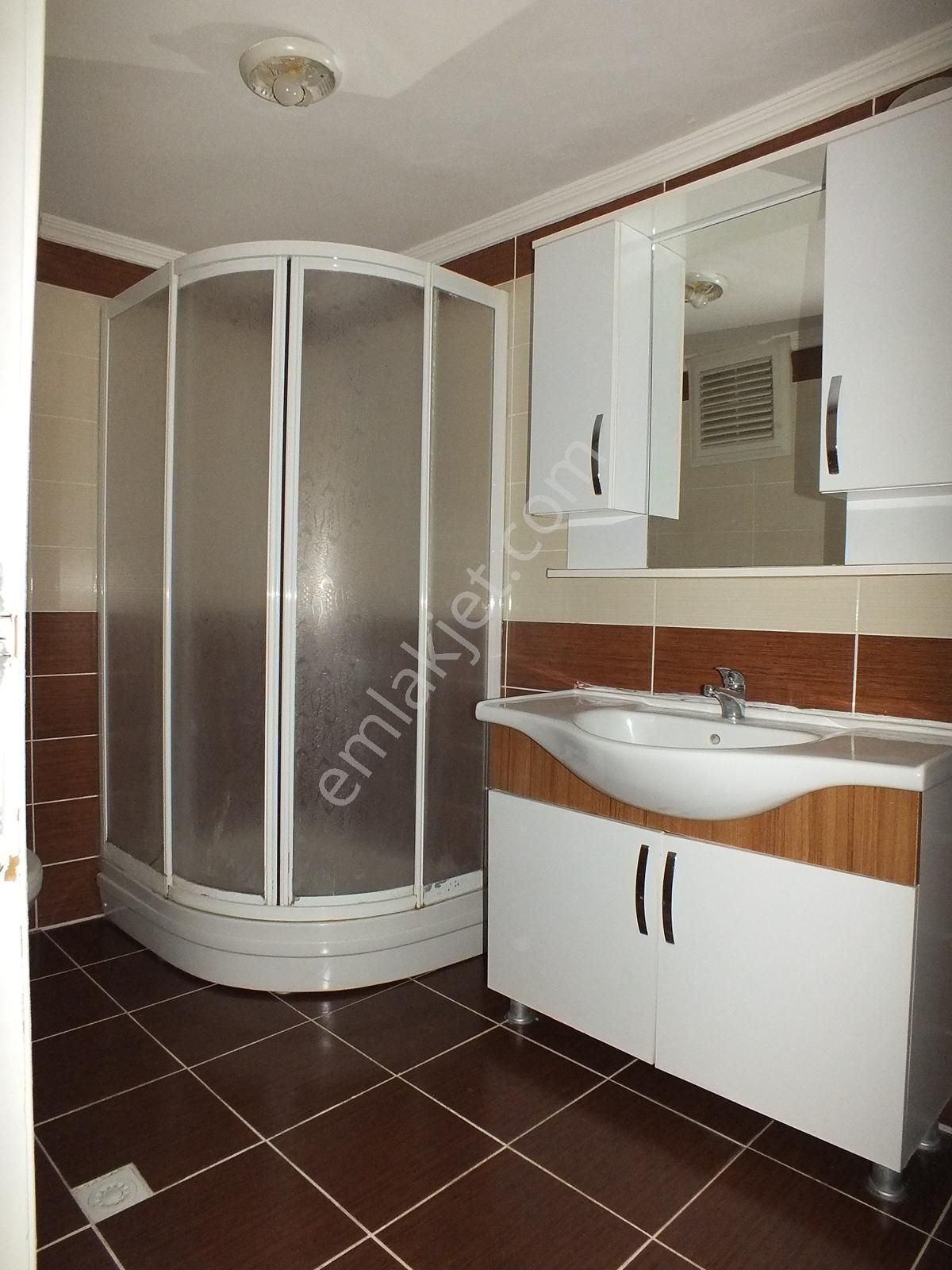 Ankara Caddesi Ebeveyn Banyolu 3+1 Kiralık 130 M2 Kiralık Daire - Görsel 23