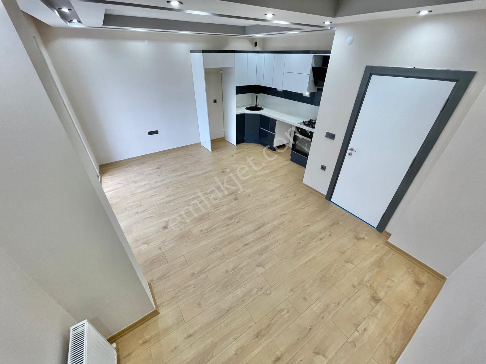 Berkay Demirel'den Altınkumda Denize 650m Ön Cephe 2+1 Daire - Görsel 12