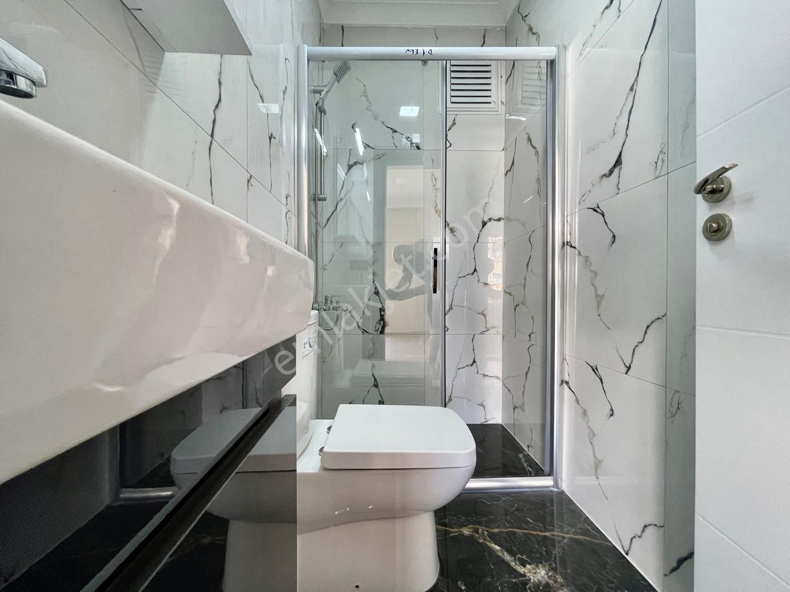 Berkay Demirel'den Altınkumda Denize 650m Ön Cephe 2+1 Daire - Görsel 31