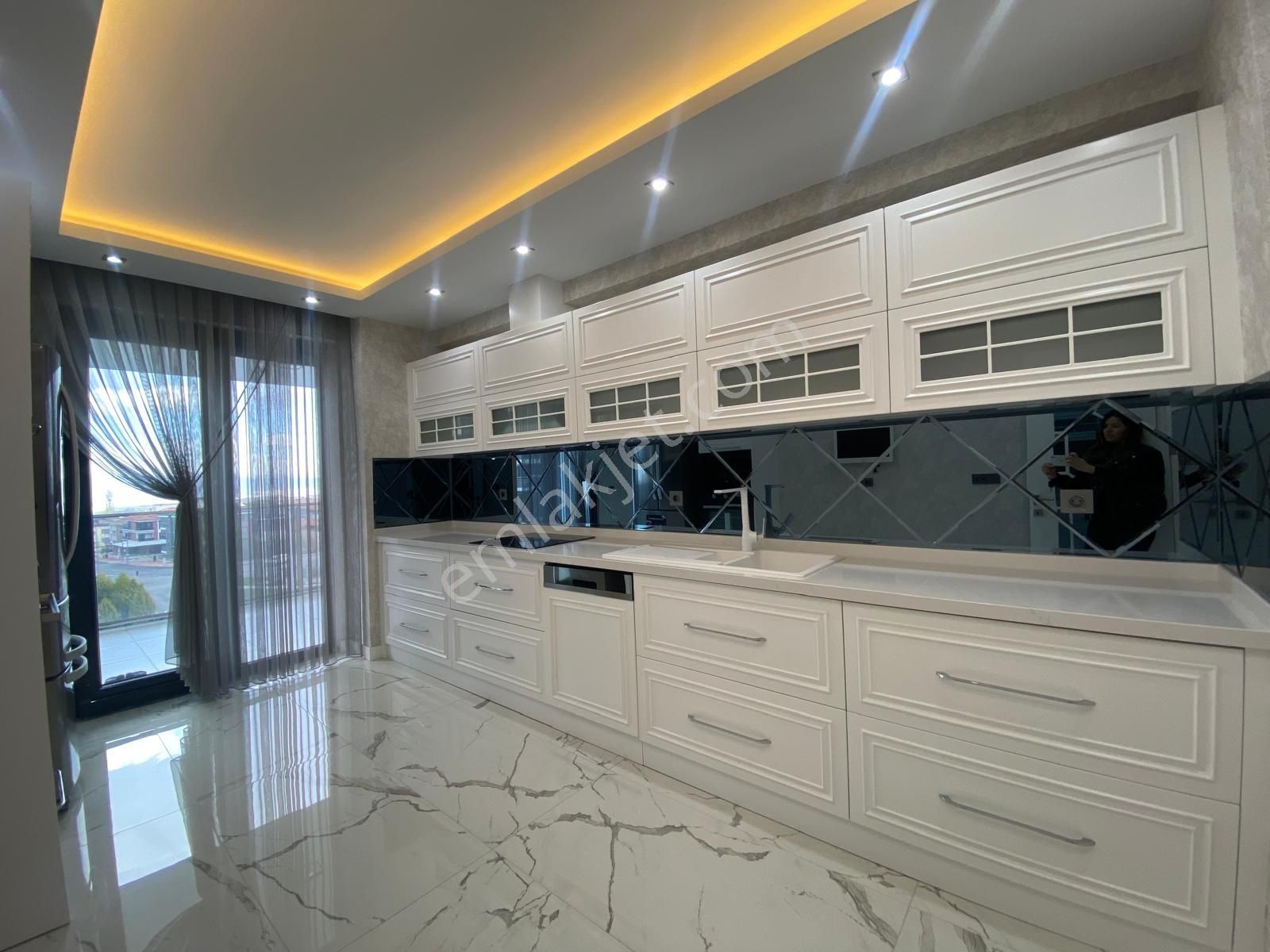 Demirler'den Cinkaya Mevkii Siteiçi Yüzme Havuzlu 3+1 Daire - Görsel 21