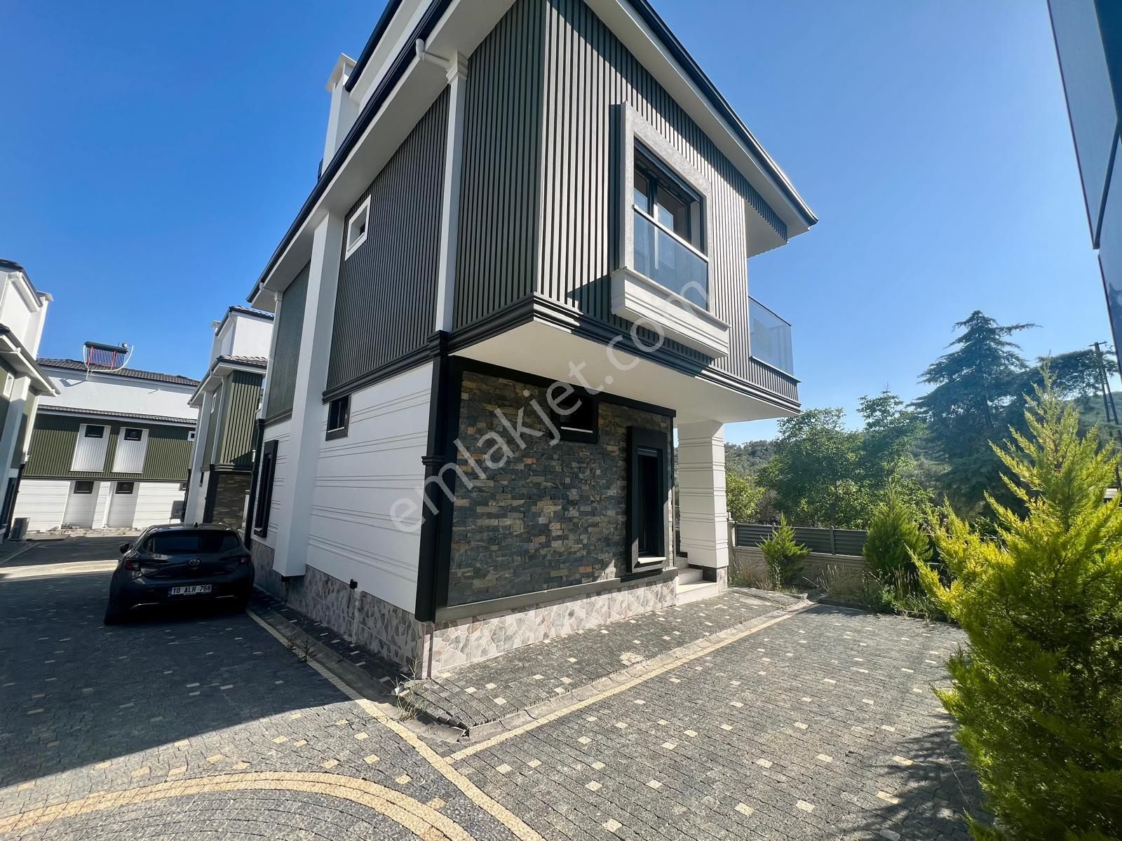 Akçay Aras Emlaktan Gürede Butik Bir Site İçi Müstakil Villa - Görsel 5