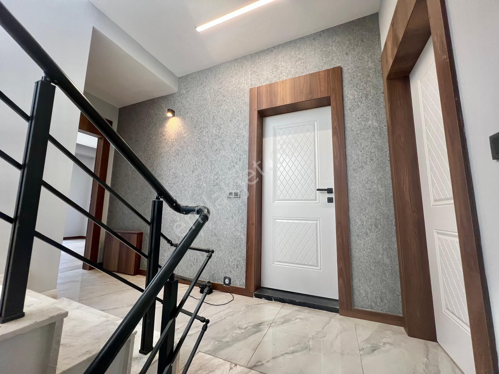 Akçay Aras Emlaktan Gürede Butik Bir Site İçi Müstakil Villa - Görsel 19