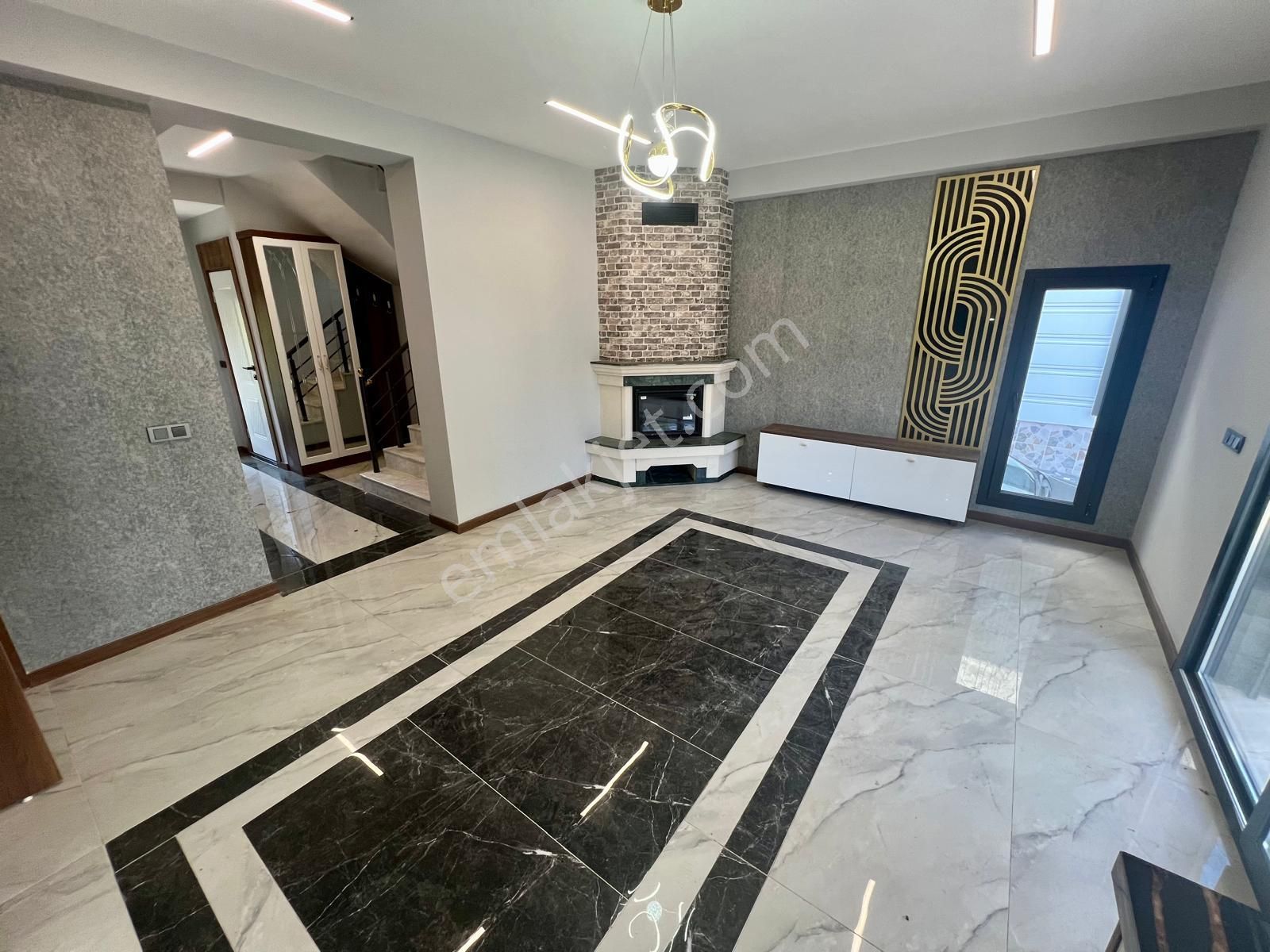 Akçay Aras Emlaktan Gürede Butik Bir Site İçi Müstakil Villa - Görsel 14