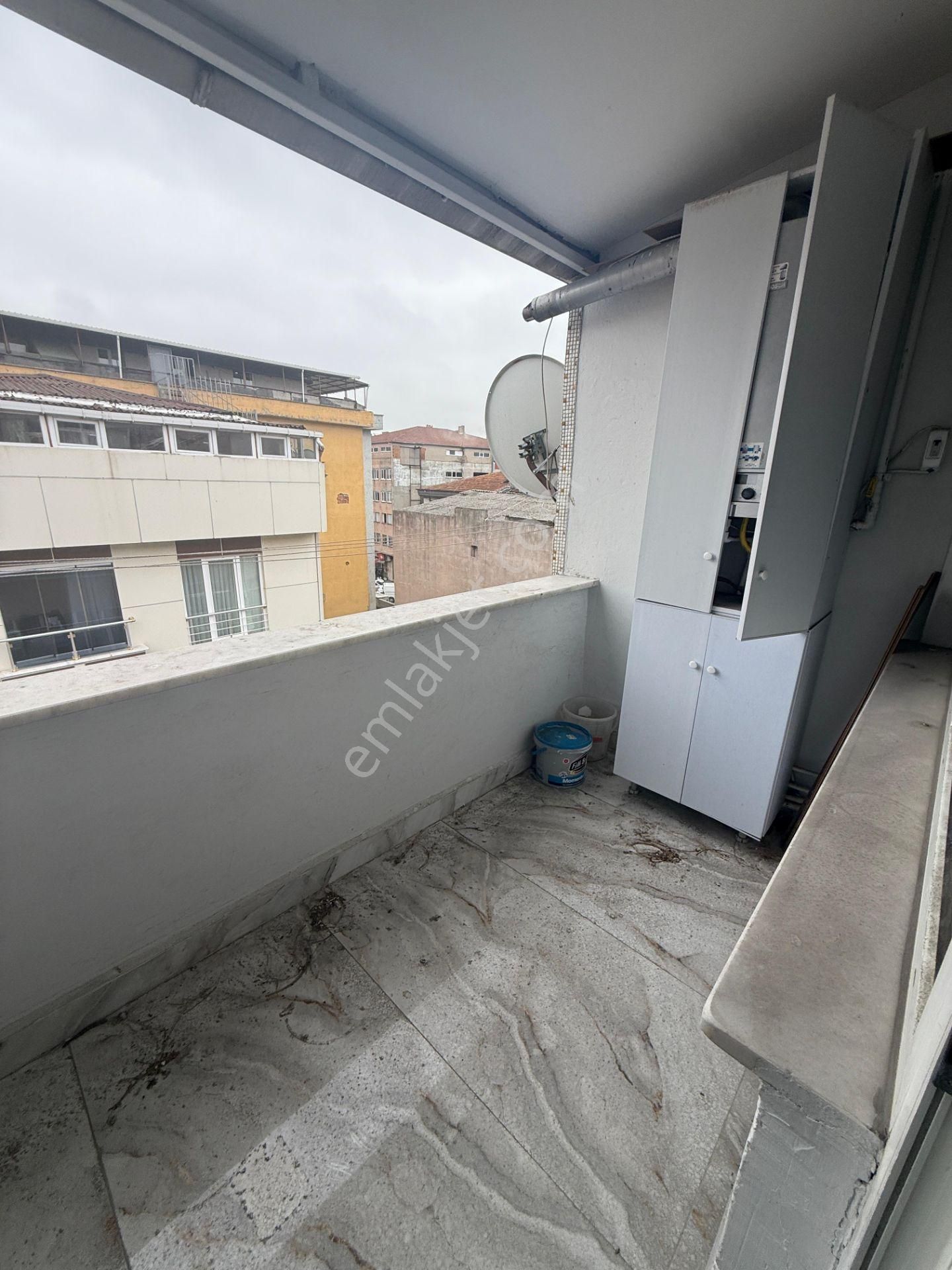 Loft'tan Kemalpaşa'da Kentsele Girmiş Binada Satılık 2+1 5.kat. - Görsel 11