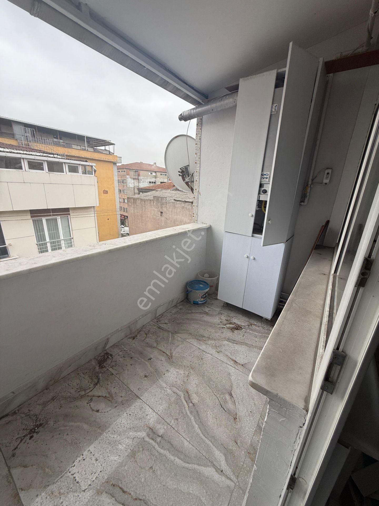 Loft'tan Kemalpaşa'da Kentsele Girmiş Binada Satılık 2+1 5.kat. - Görsel 12
