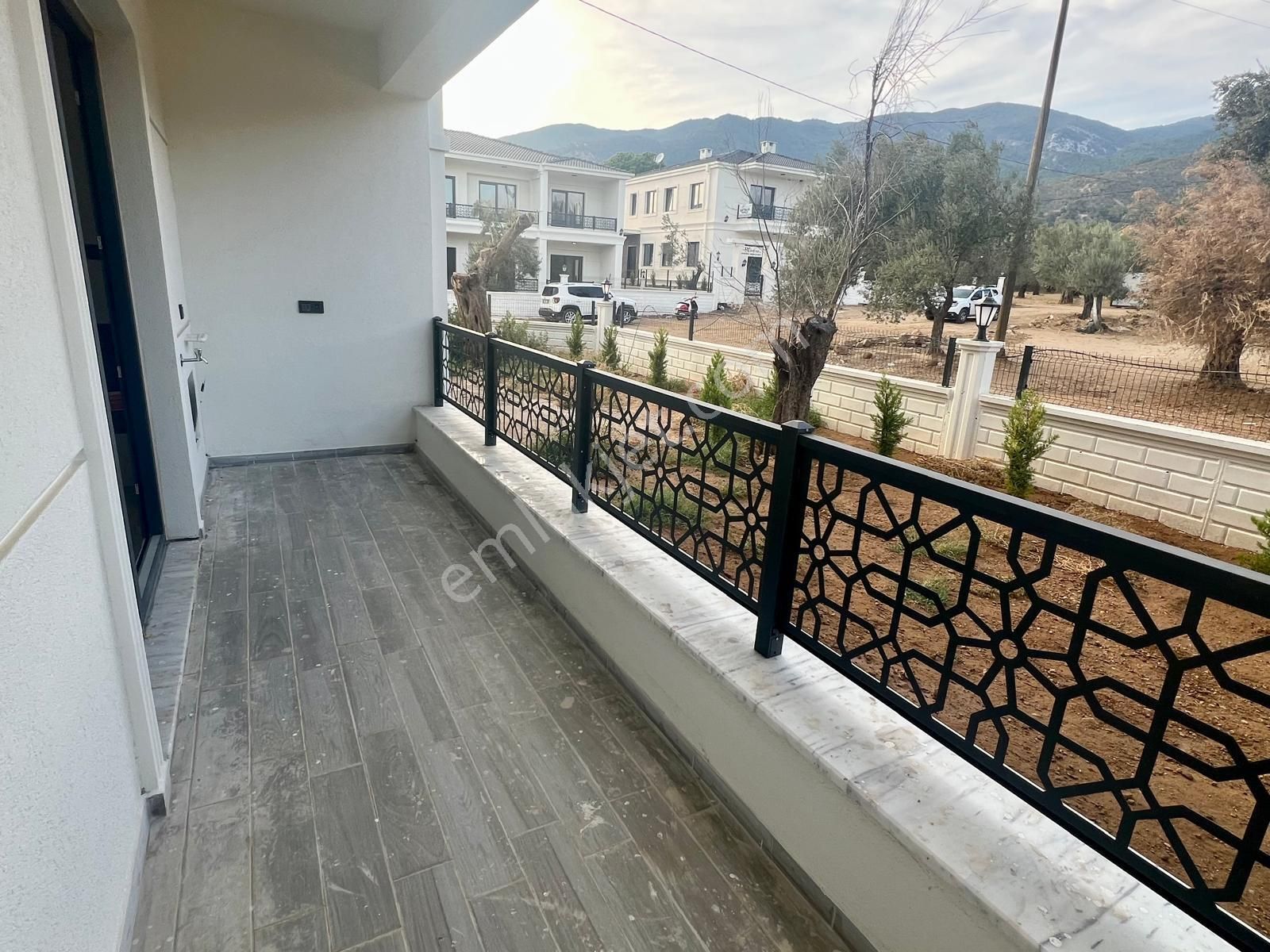 Akçay Aras Emlaktan Gürede Geniş Bahçe Kullanımlı 2+1 Daireler - Görsel 16