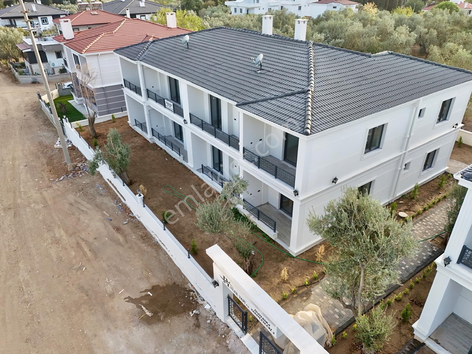 Akçay Aras Emlaktan Gürede Geniş Bahçe Kullanımlı 2+1 Daireler - Görsel 26