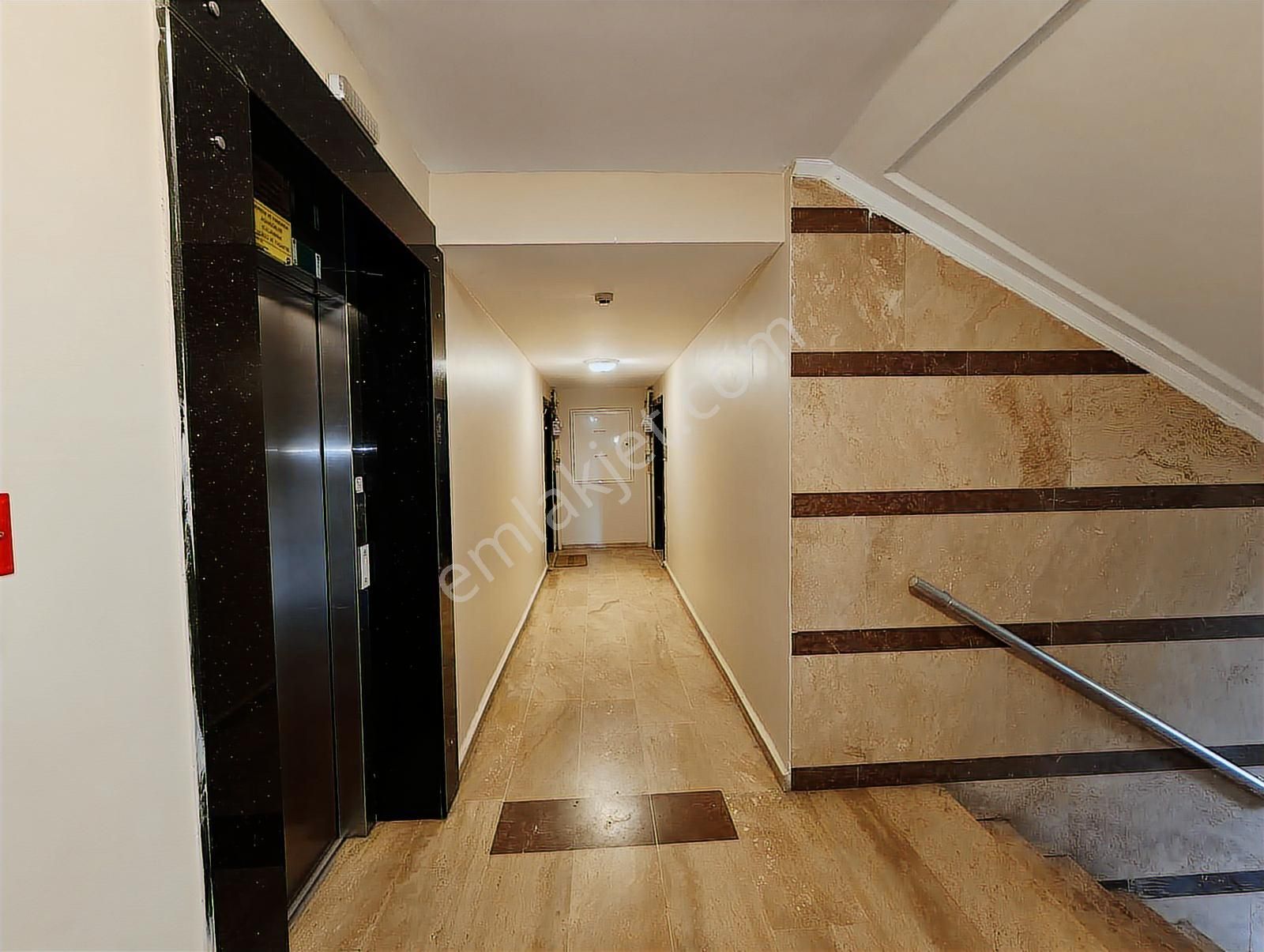 Çekmeköy Sitede Keyifli 3+1 Özel Bahçe Dubleks Daire - Görsel 2