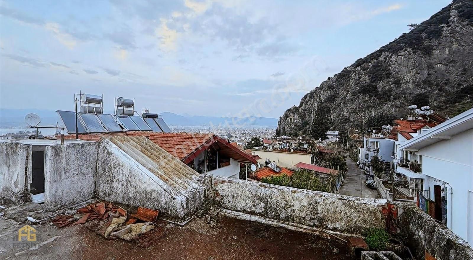 Kesikkapı Mah. Deniz Manzaralı Satılık 3 Katlı Müstakil Ev - Görsel 4