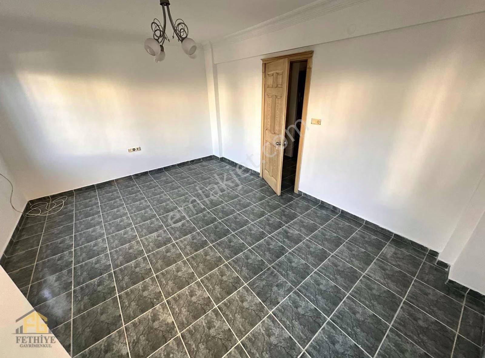 Taşyaka Baha Şıkman Cad. Yakını Kiralık 2+1 Yüksek Giriş Daire. - Görsel 18
