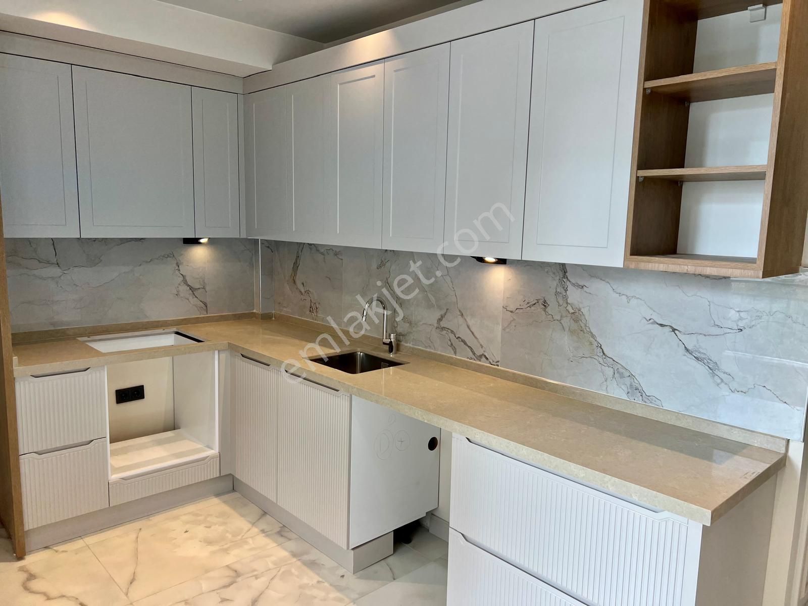 Akçay Aras Emlaktan Cennetayağında 2+1 Ara Kat Ön Cephe - Görsel 12