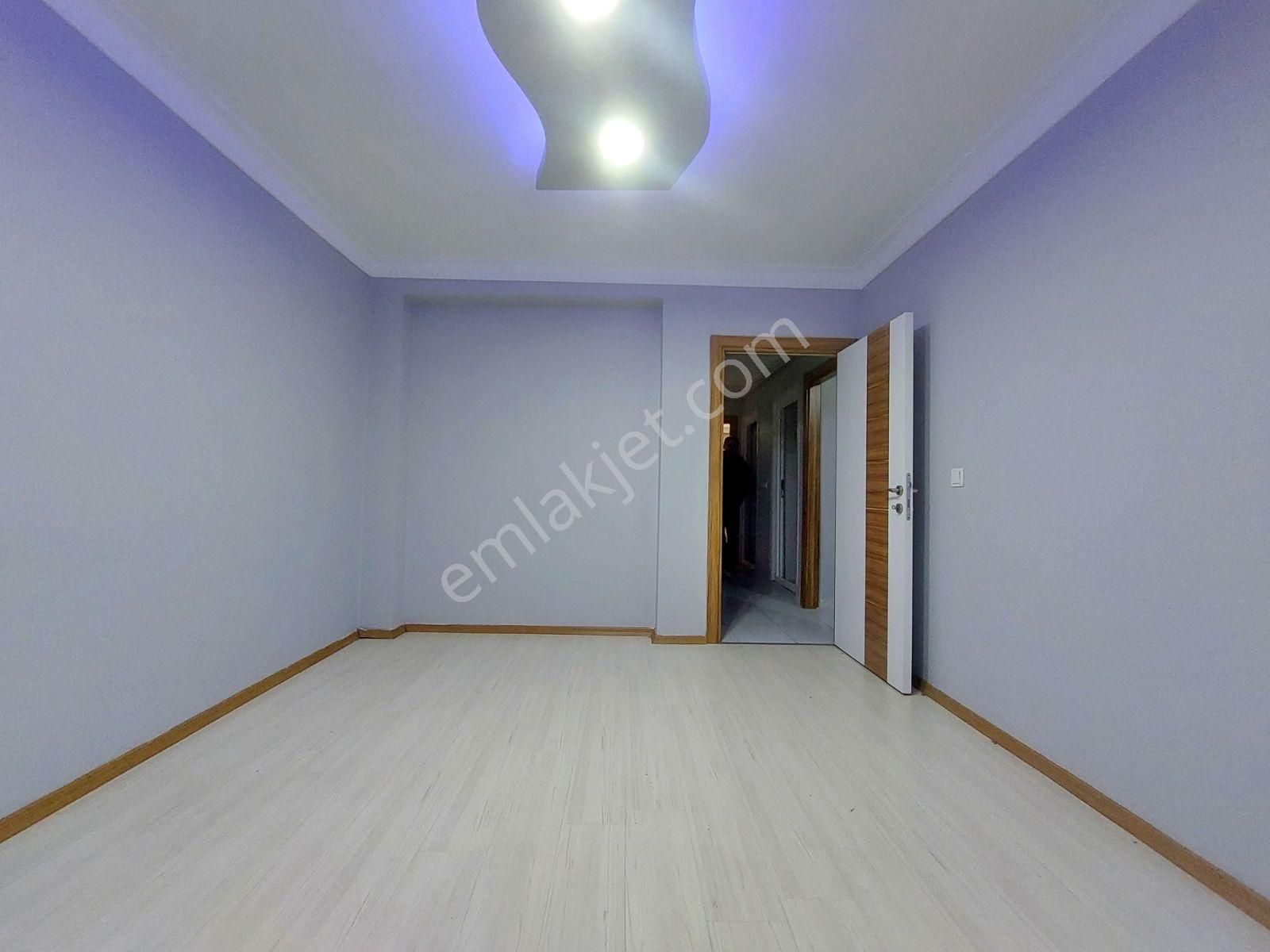 Mimar Emlak'dan Satılık Lux 1+1 Metro Dibinde Yüksek Giriş! - Görsel 4