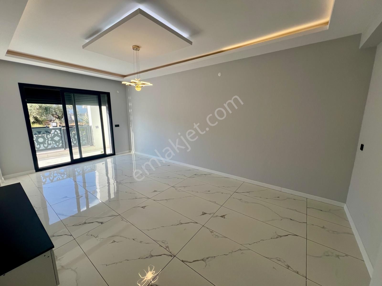 Akçay Aras Emlaktan Güre Çamlıbelde Denize 500 M. 4+1 Villa - Görsel 11