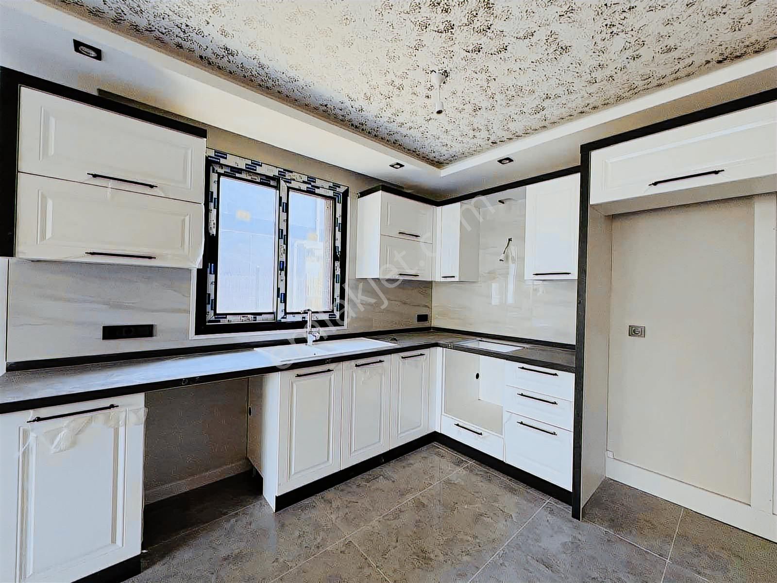 Hazar Gayrimenkulden 310 M2 Arsalı Güzelçamlıda 3+1 Villa - Görsel 4