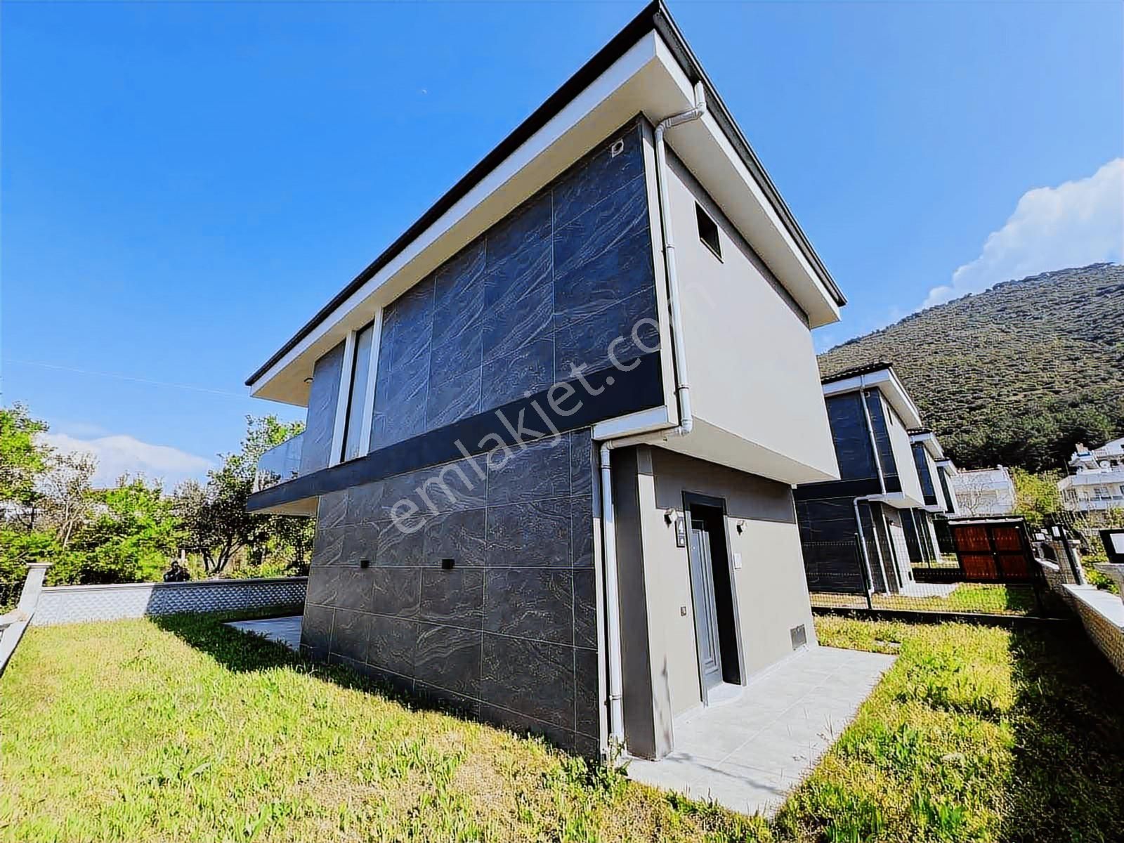 Hazar Gayrimenkulden 310 M2 Arsalı Güzelçamlıda 3+1 Villa - Görsel 16