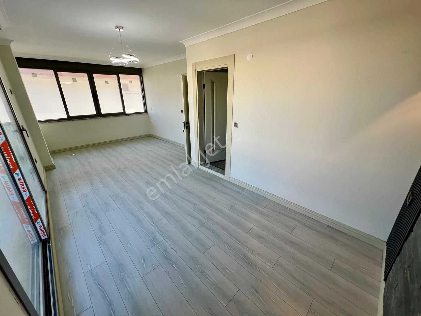 Akçay Aras Emlaktan Narlıda Denize 150 Metre 5+1 Villa - Görsel 24