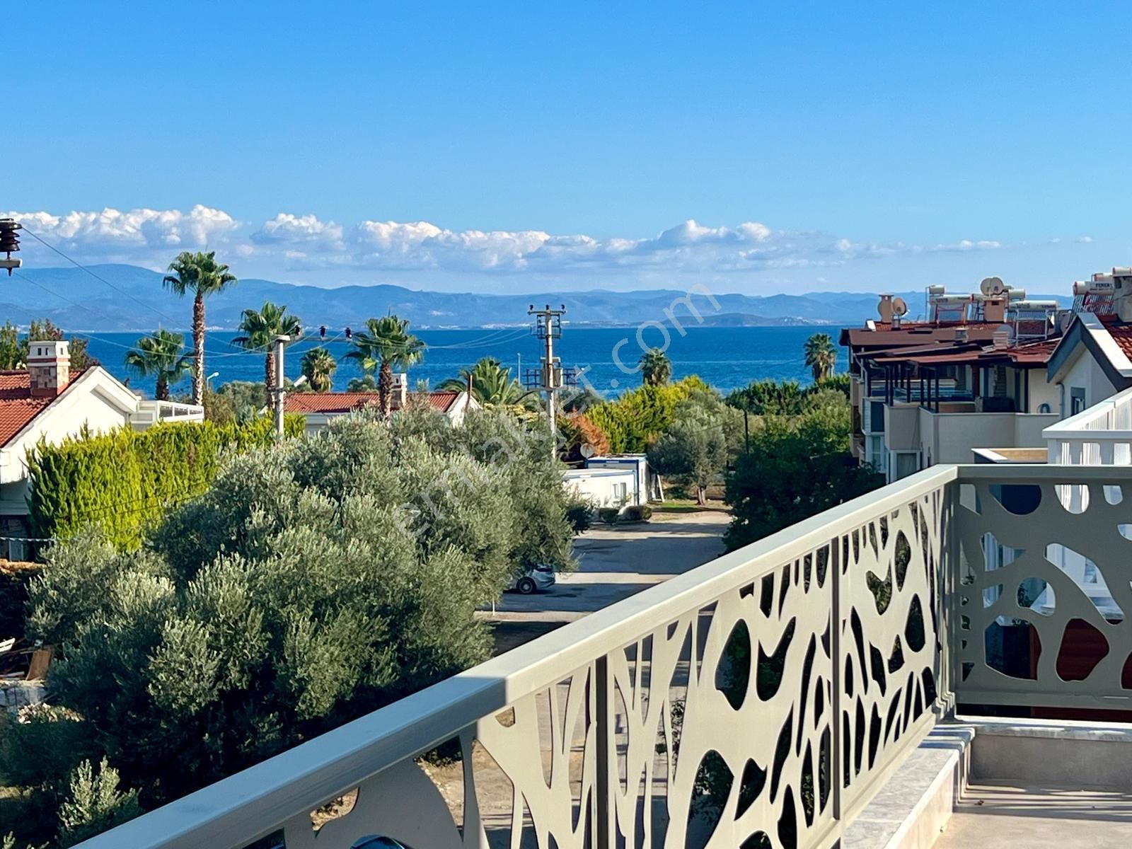 Akçay Aras Emlaktan Narlıda Denize 150 Metre 5+1 Villa - Görsel 35