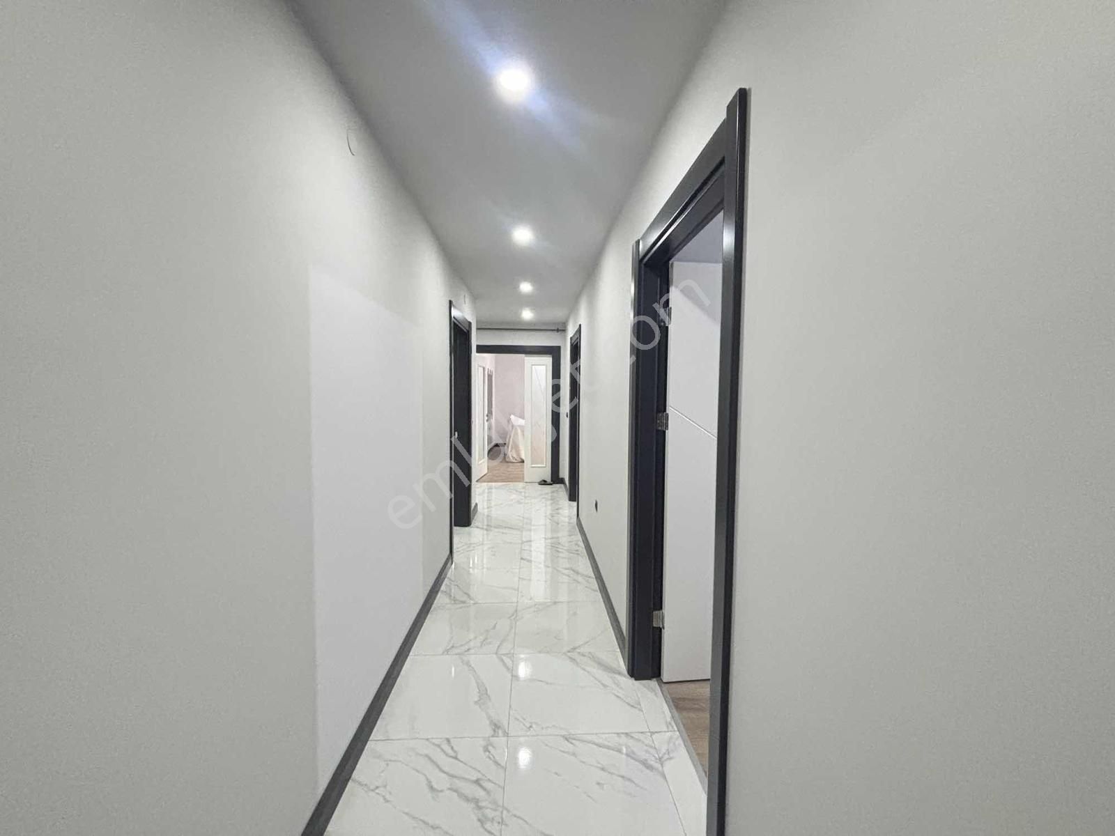 Fa Özbir'den Tepe Bölgesi Full Donanımlı Site İçi Satılık 3+1 - Görsel 16