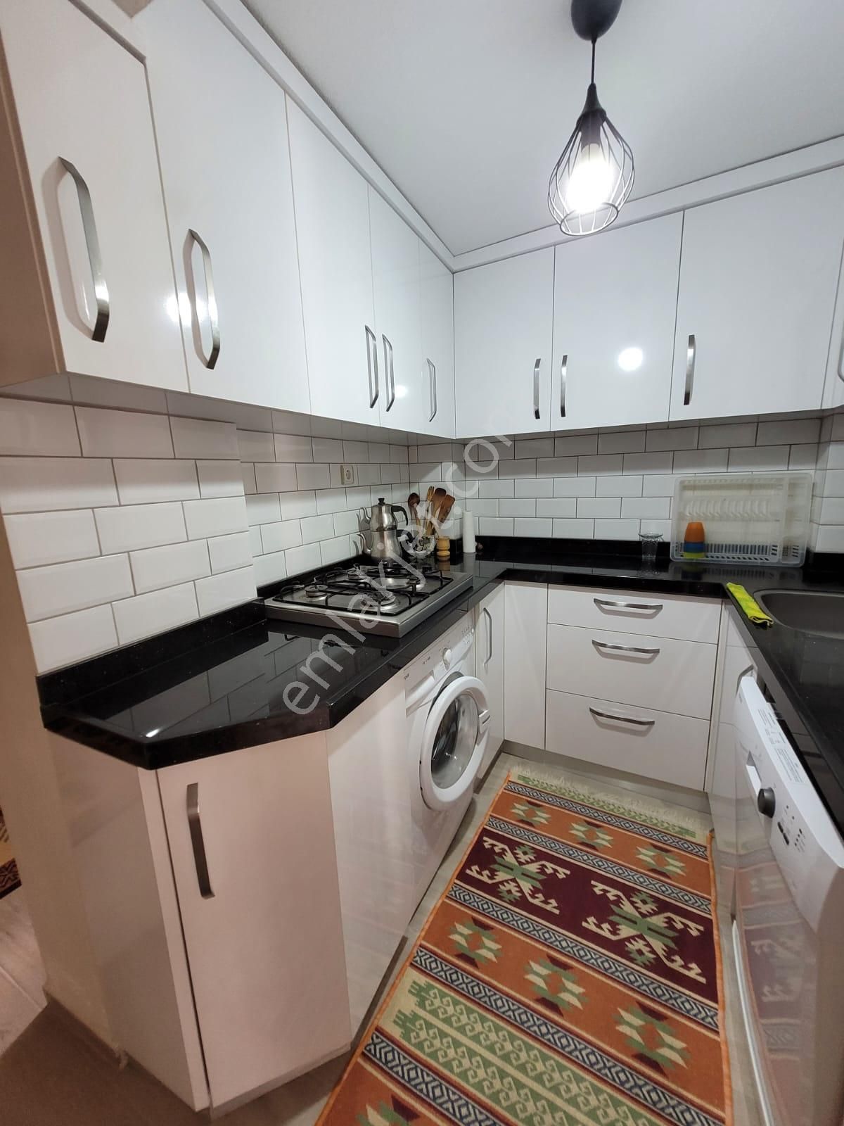 Kuşadası Güzelçamlı'da Denize Yürüme Mesafesinde 3+1 Satılık Tripleks Villa - Görsel 8