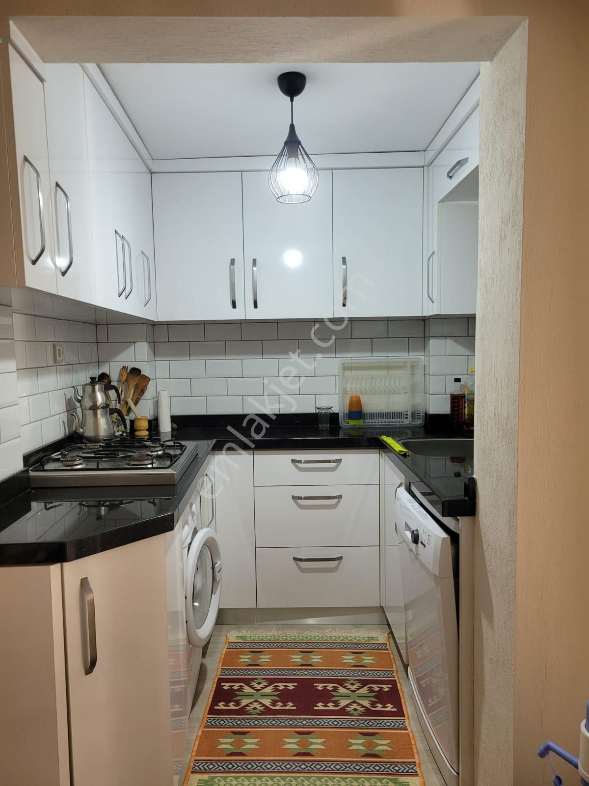 Kuşadası Güzelçamlı'da Denize Yürüme Mesafesinde 3+1 Satılık Tripleks Villa - Görsel 9