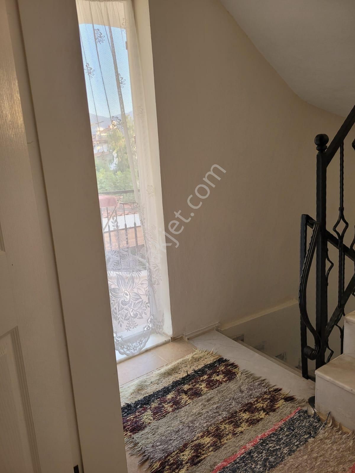 Kuşadası Güzelçamlı'da Denize Yürüme Mesafesinde 3+1 Satılık Tripleks Villa - Görsel 18