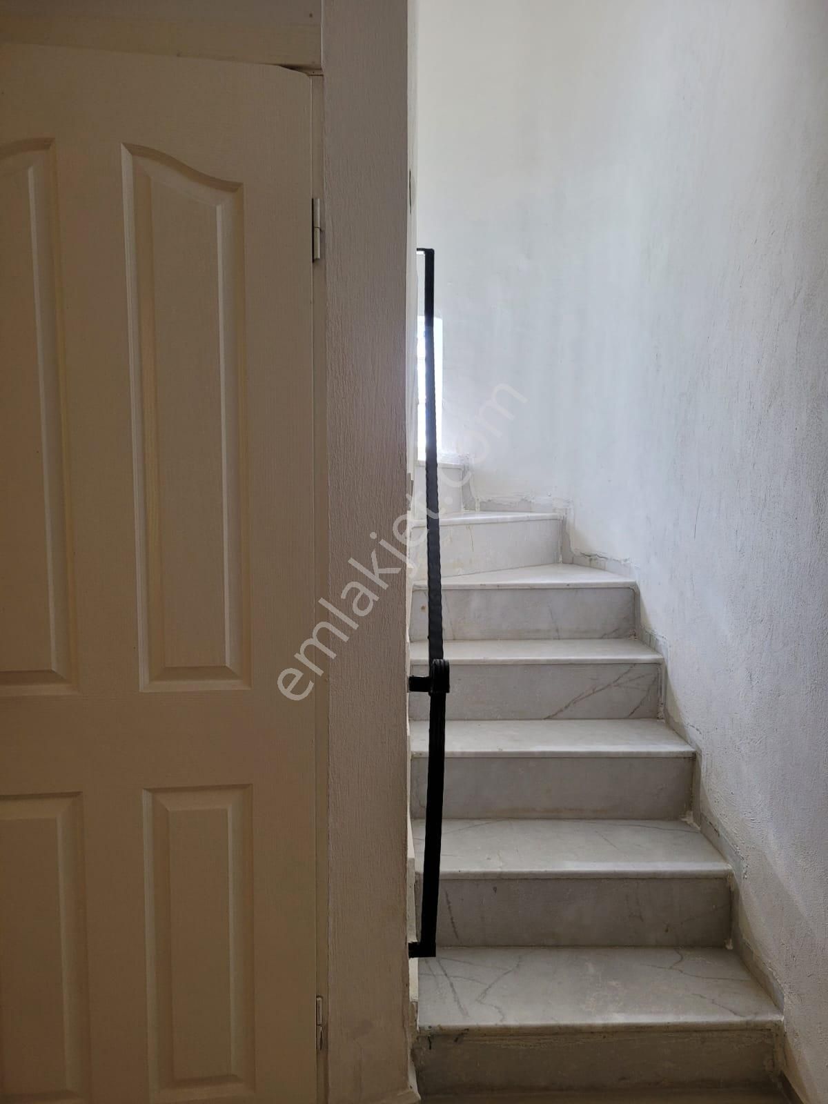 Kuşadası Güzelçamlı'da Denize Yürüme Mesafesinde 3+1 Satılık Tripleks Villa - Görsel 33