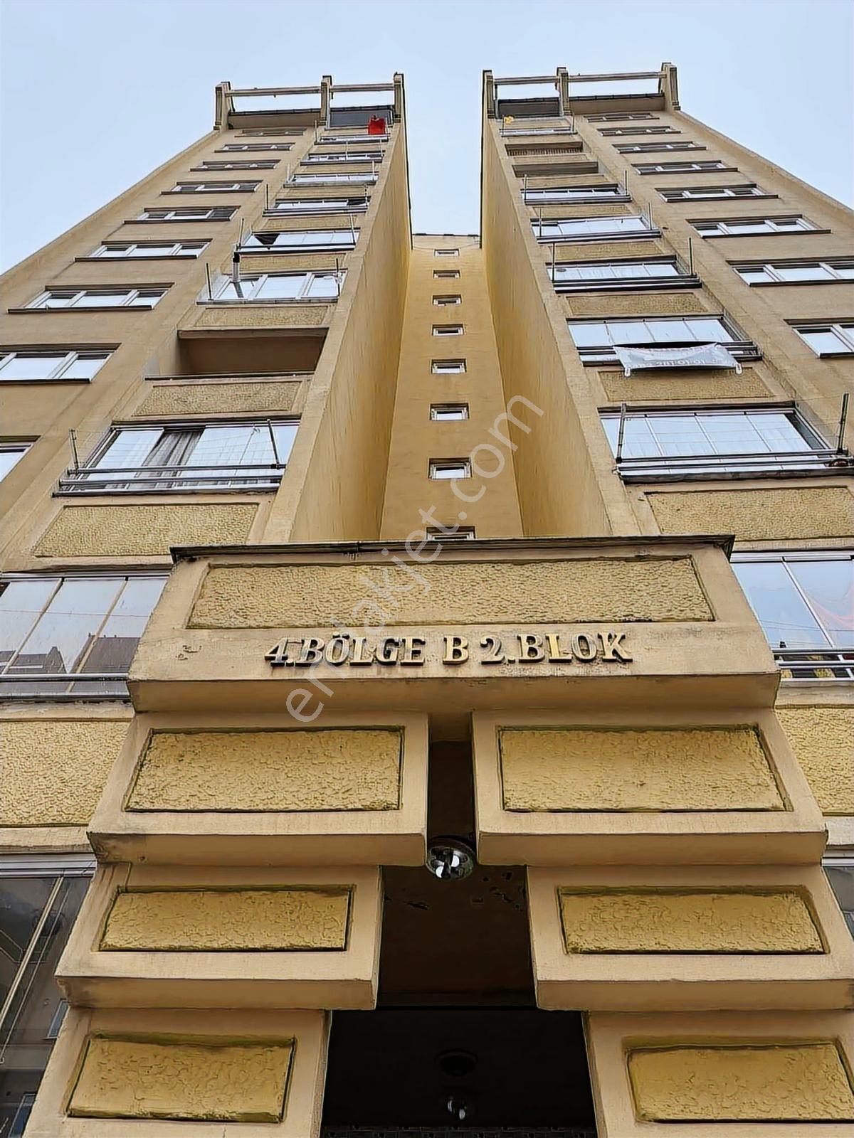 Yıldızlı Toki'de Satılık Eşyasız 2+1 Daire