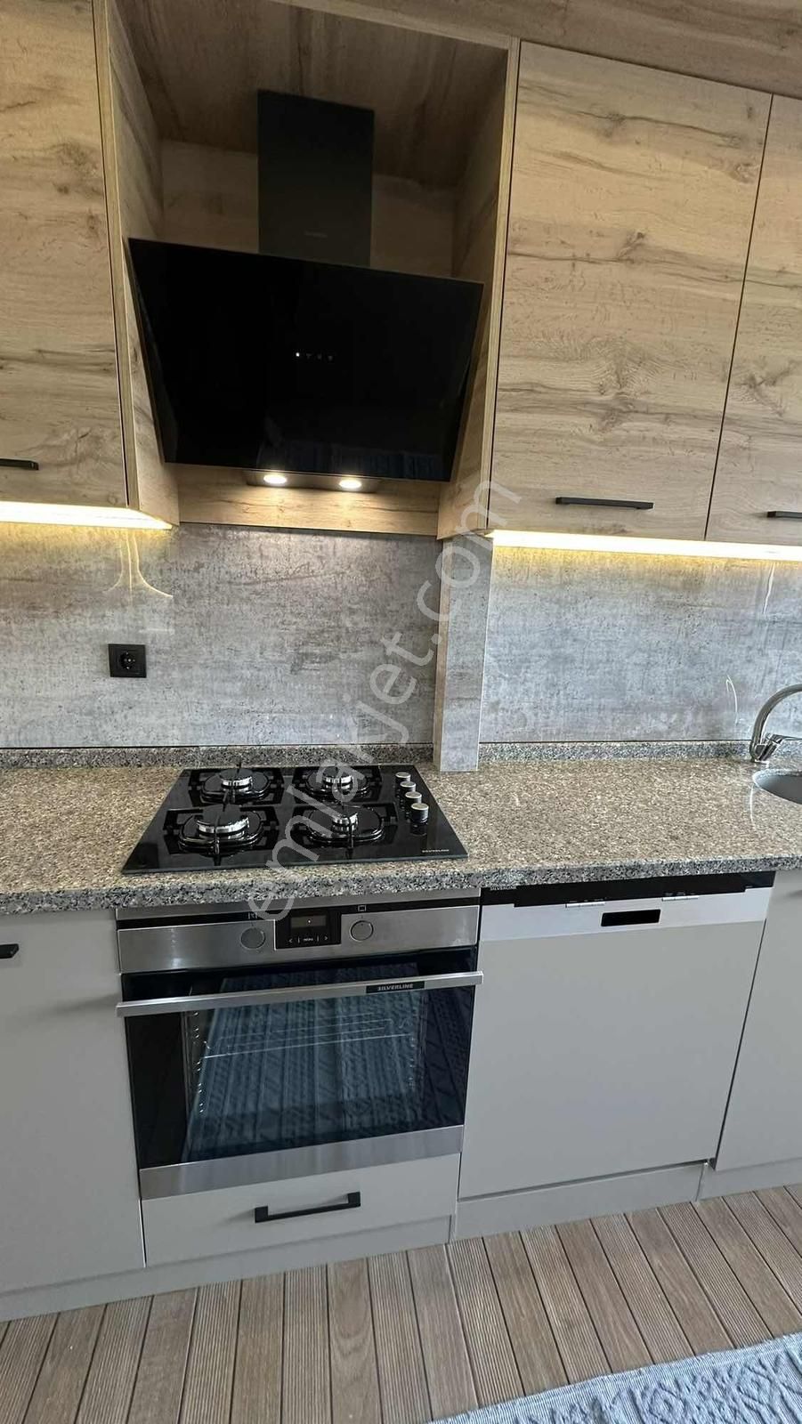 Ulus Ana Yol Üzeri Ara Kat Asansörlü Geniş Balkonlu 1+1 Apart ! - Görsel 13