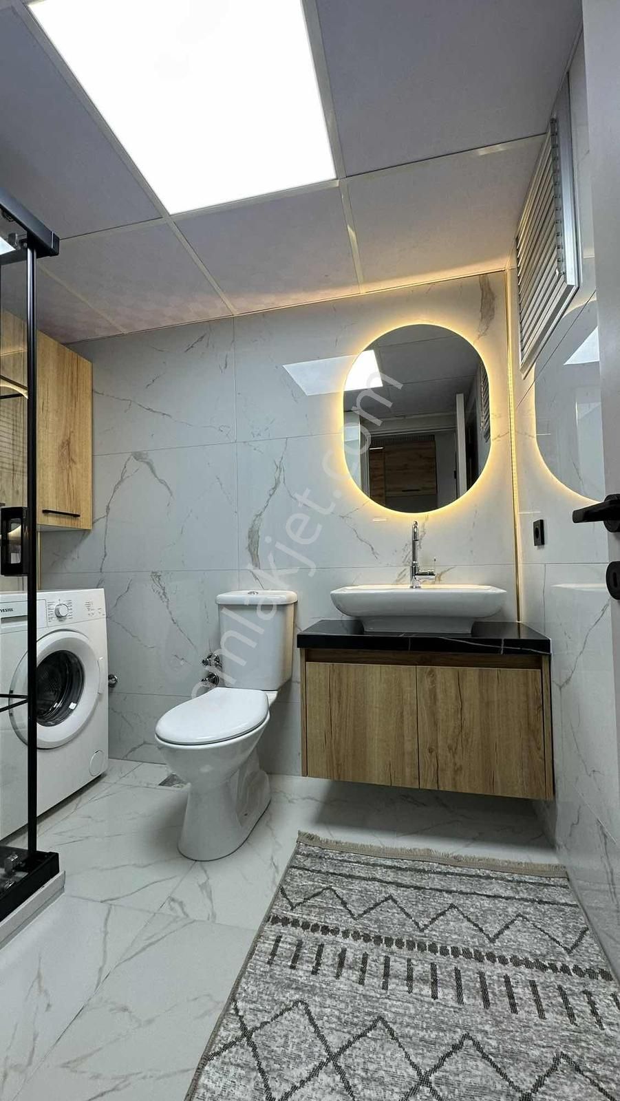 Ulus Ana Yol Üzeri Ara Kat Asansörlü Geniş Balkonlu 1+1 Apart ! - Görsel 3