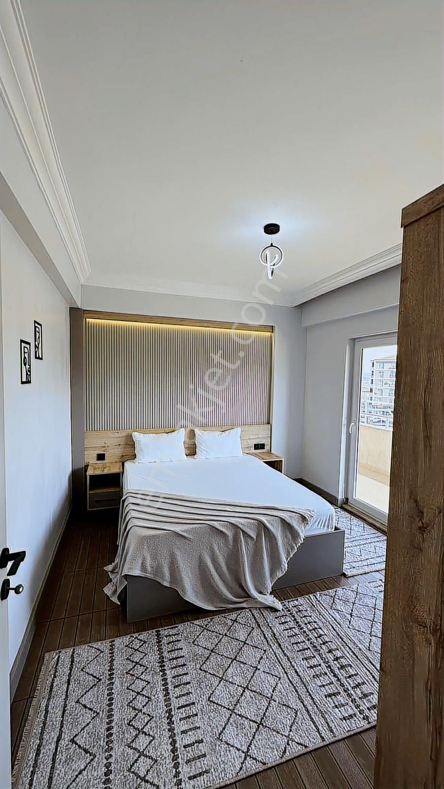 Ulus Ana Yol Üzeri Ara Kat Asansörlü Geniş Balkonlu 1+1 Apart ! - Görsel 2