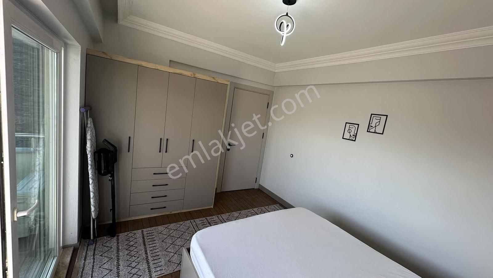 Ulus Ana Yol Üzeri Ara Kat Asansörlü Geniş Balkonlu 1+1 Apart ! - Görsel 15