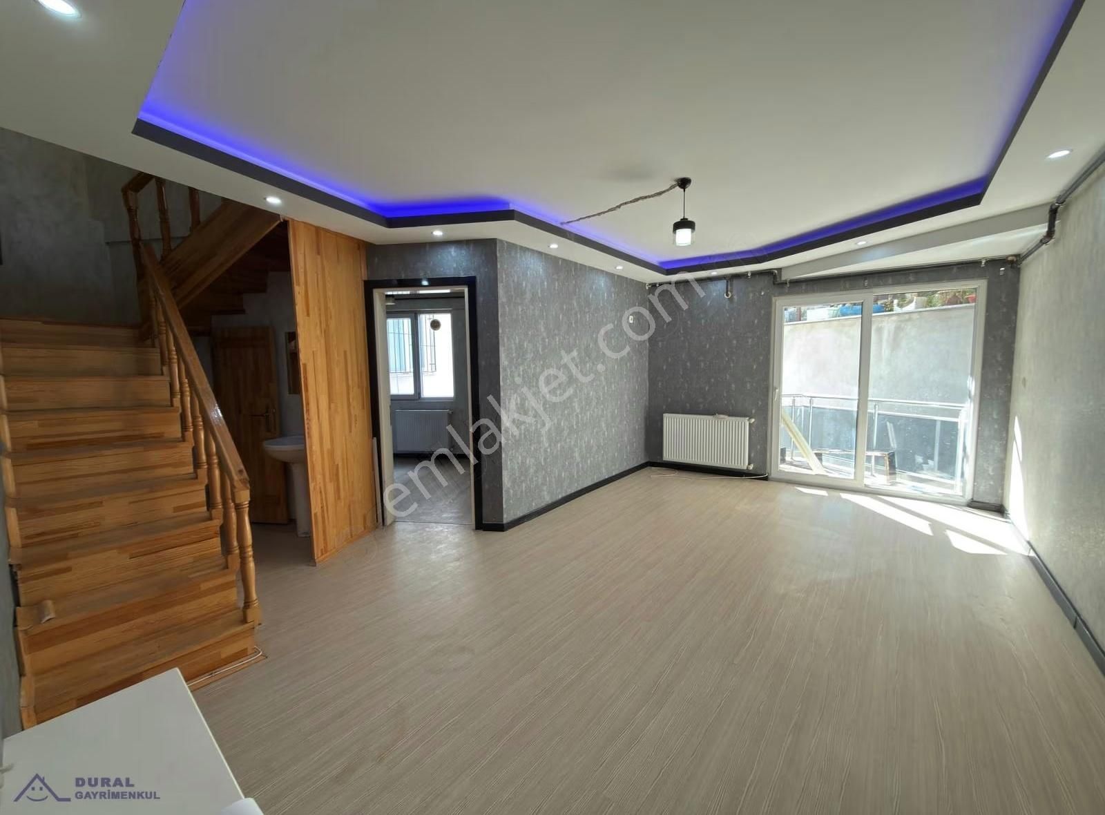 Dur-al Gayrimenkul'den İstiklalde Satılık Dublex Daire