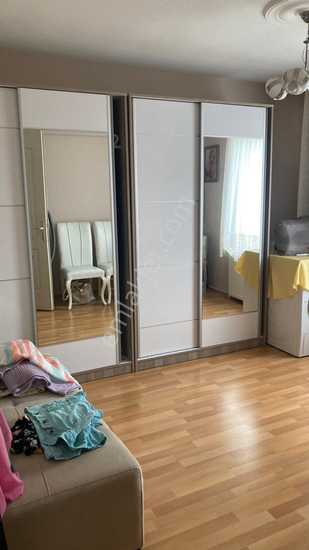 Bergama Bahçelievler’de Jeotermalli, Full Tadilatlı 3+1 Ara Kat Daire! - Görsel 4