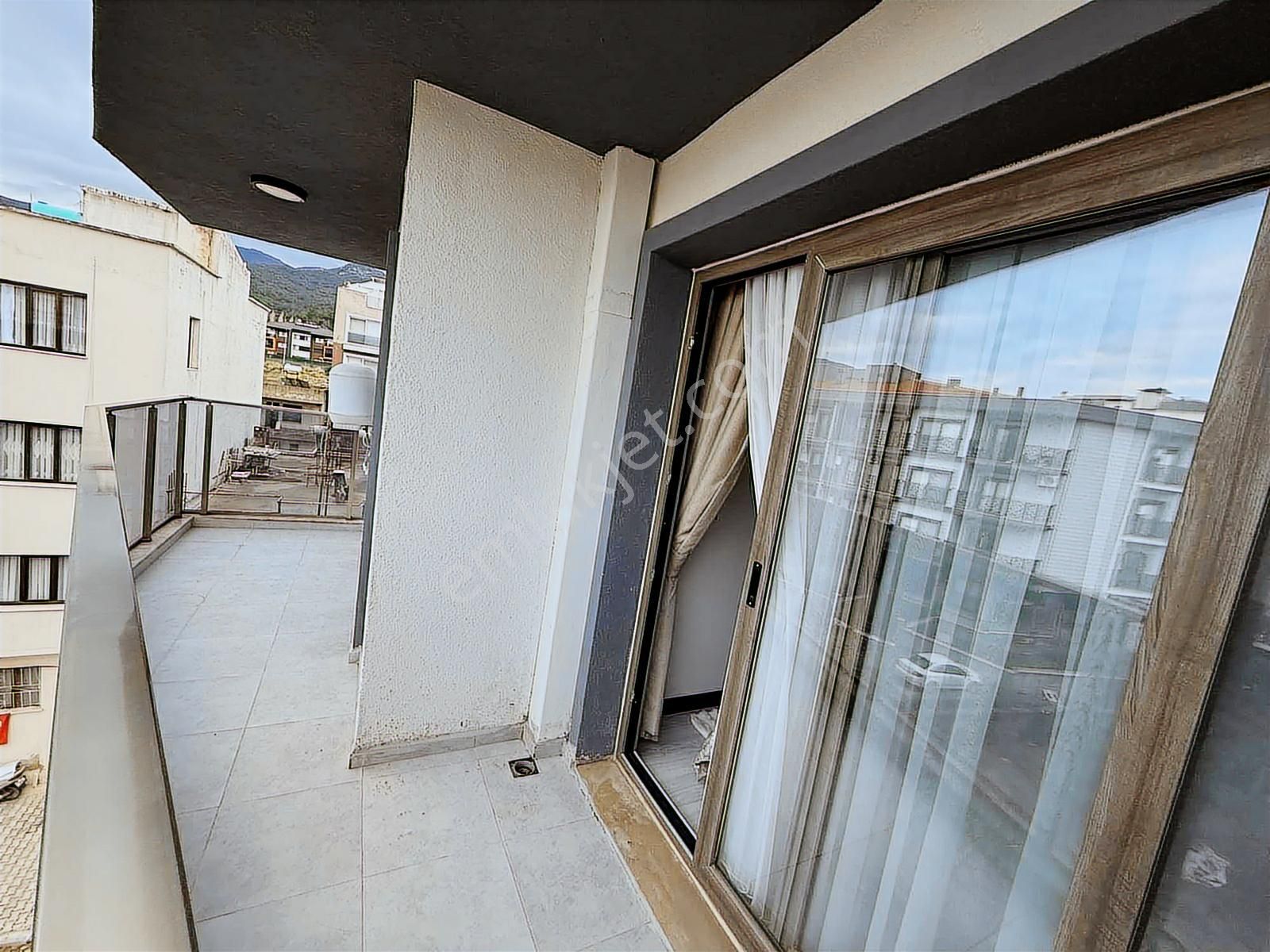 Kuşadası Davutlar Merkezde Full Eşyalı 2+1 Köşebaşı Daire - Görsel 28