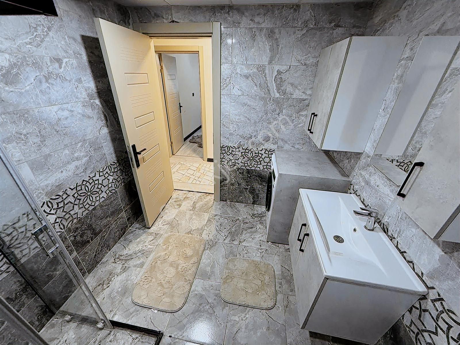 Kuşadası Davutlar Merkezde Full Eşyalı 2+1 Köşebaşı Daire - Görsel 21