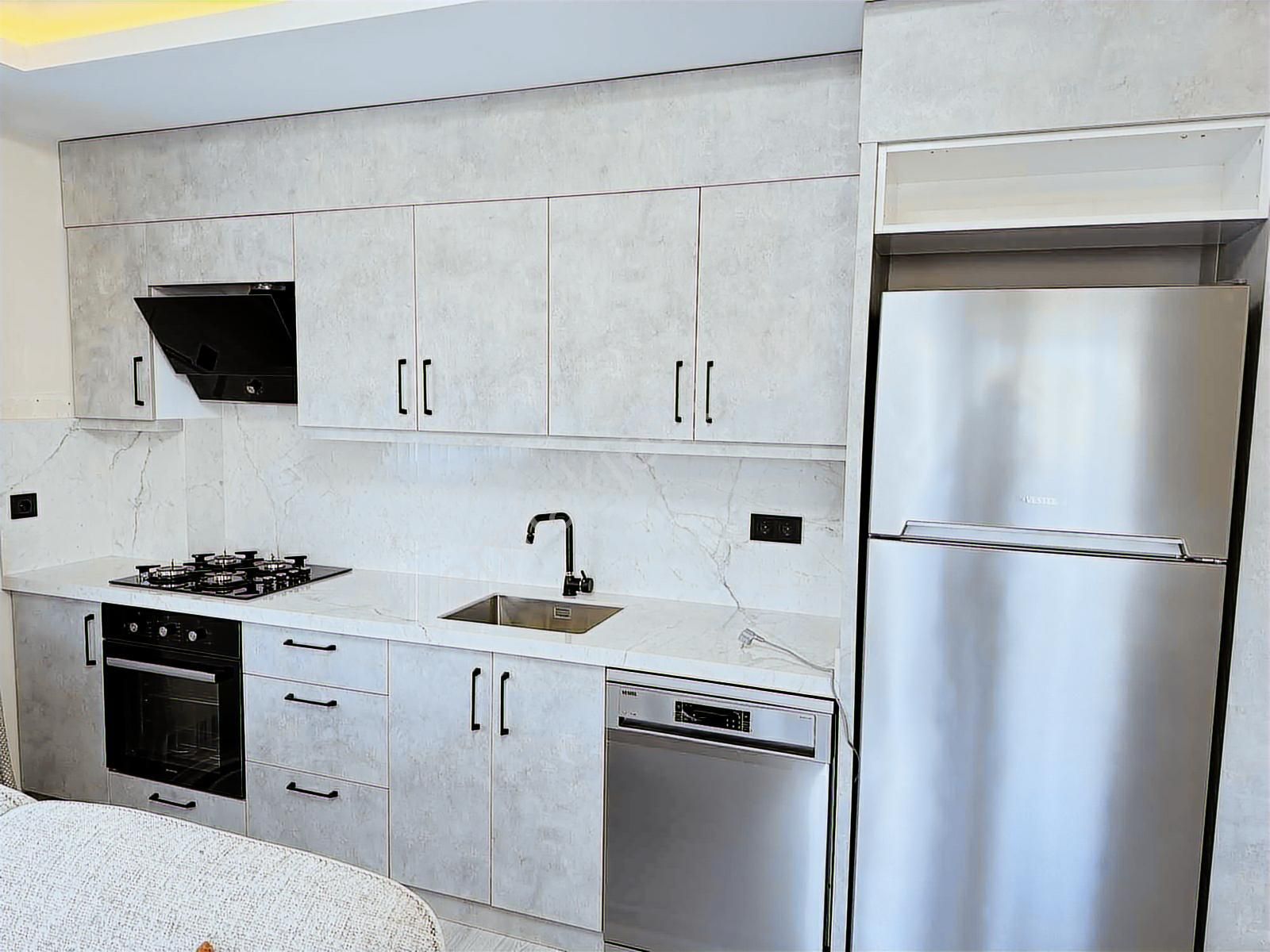 Kuşadası Davutlar Merkezde Full Eşyalı 2+1 Köşebaşı Daire - Görsel 25