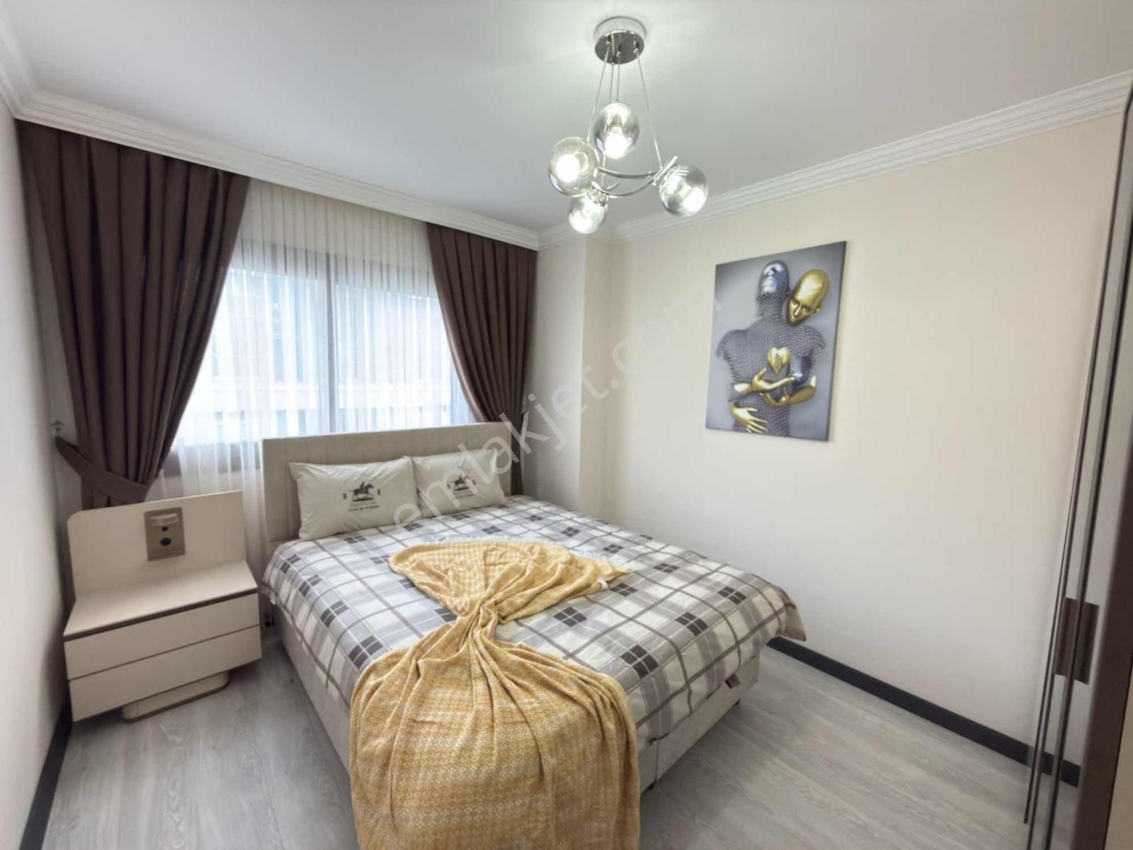 Kuşadası Davutlar Merkezde Full Eşyalı 2+1 Köşebaşı Daire - Görsel 4