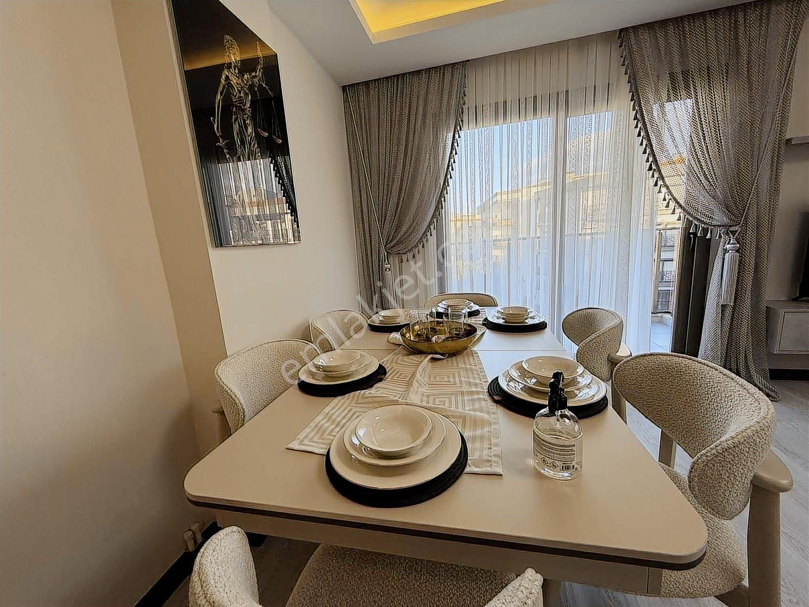 Kuşadası Davutlar Merkezde Full Eşyalı 2+1 Köşebaşı Daire - Görsel 15