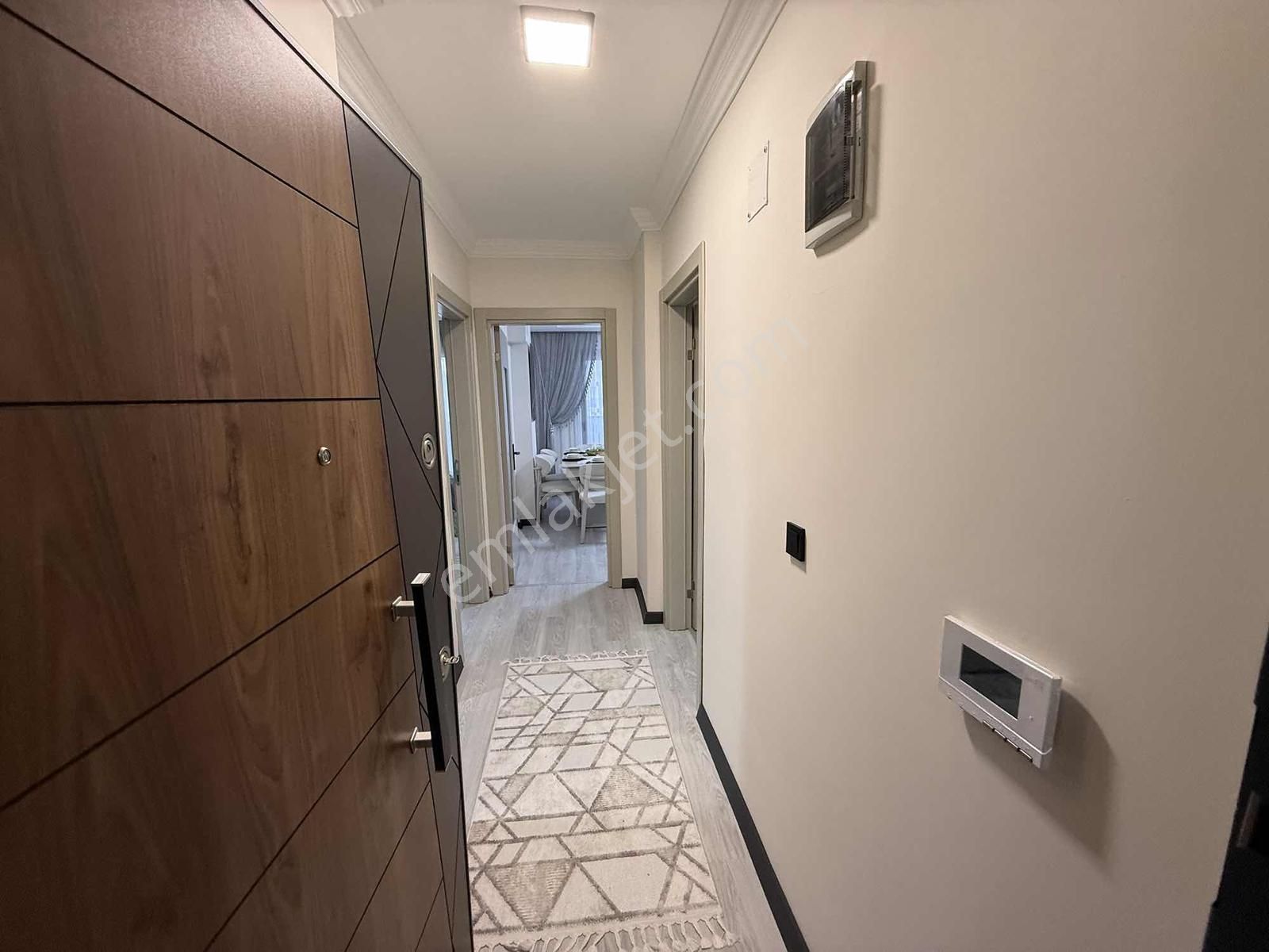 Kuşadası Davutlar Merkezde Full Eşyalı 2+1 Köşebaşı Daire - Görsel 27