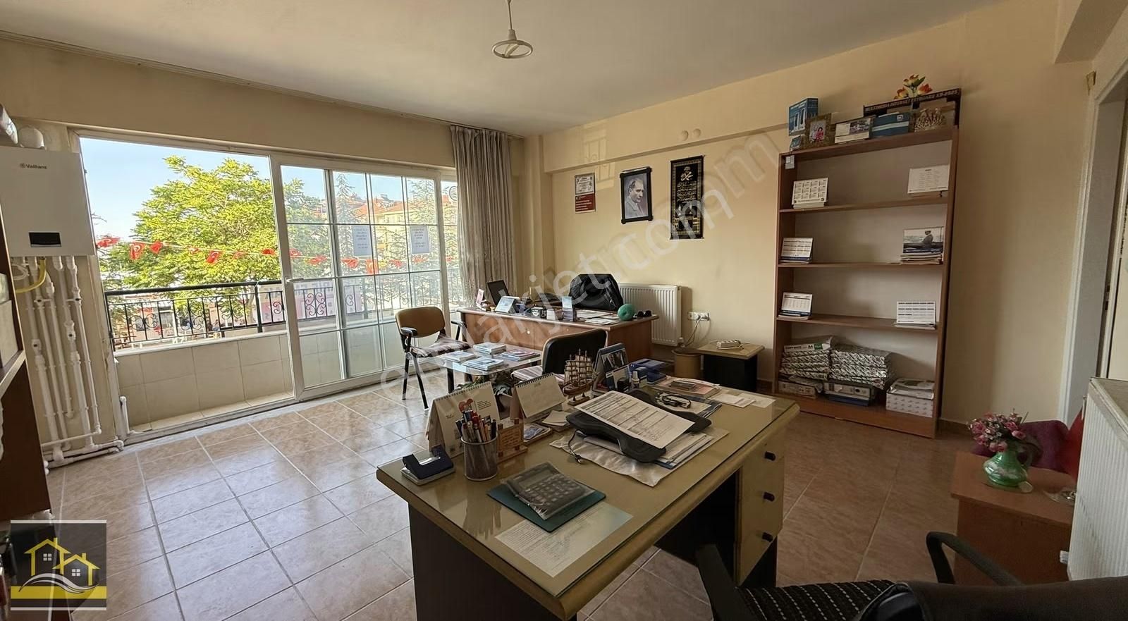 Arif Emlaktan Kiralık Doğalgazlı 2+1 Büro Ofis Kat - Görsel 2