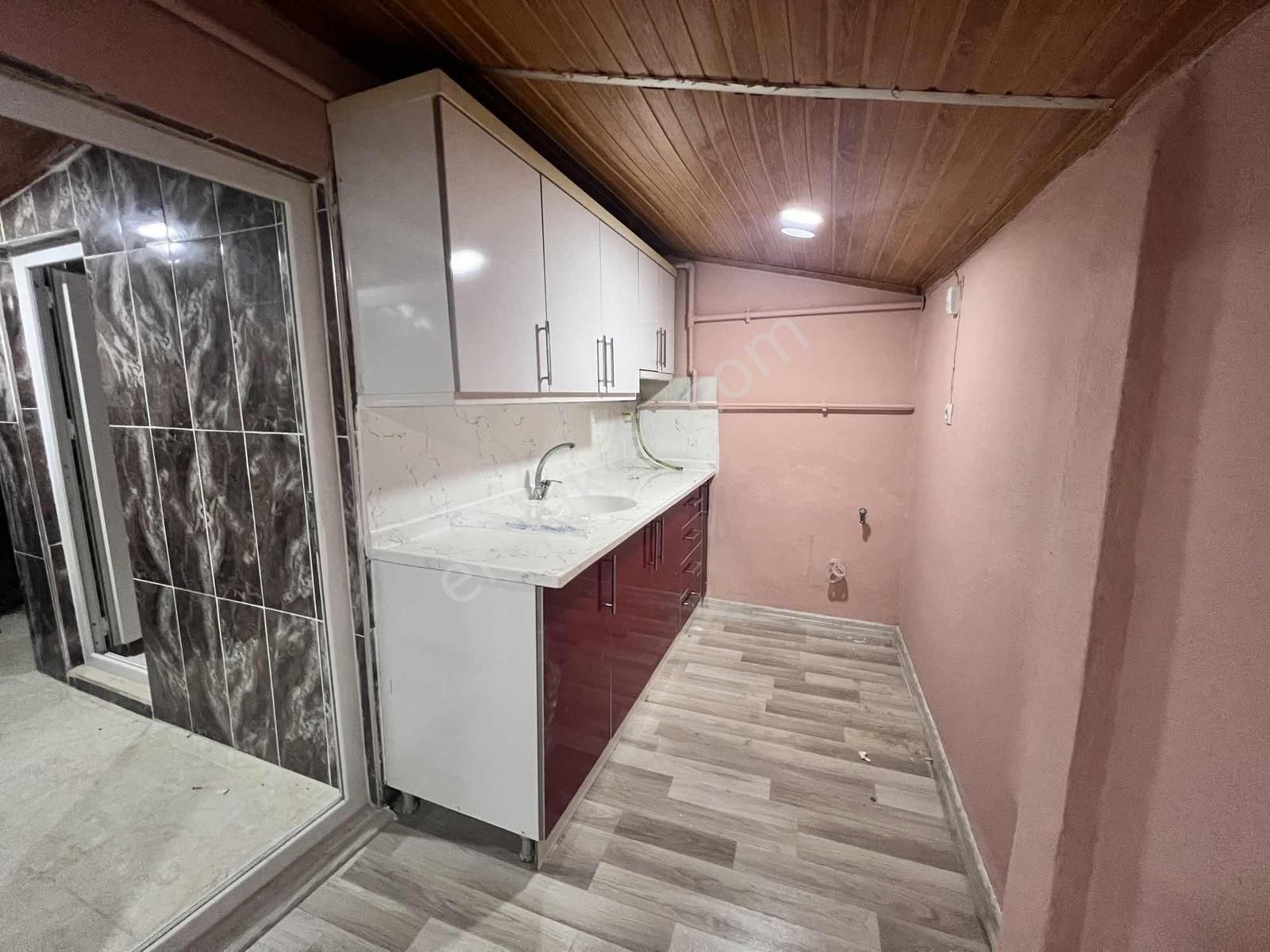 İhsaniye Mh Kiralık 1+1 Geniş Teraslı Daire - Görsel 13