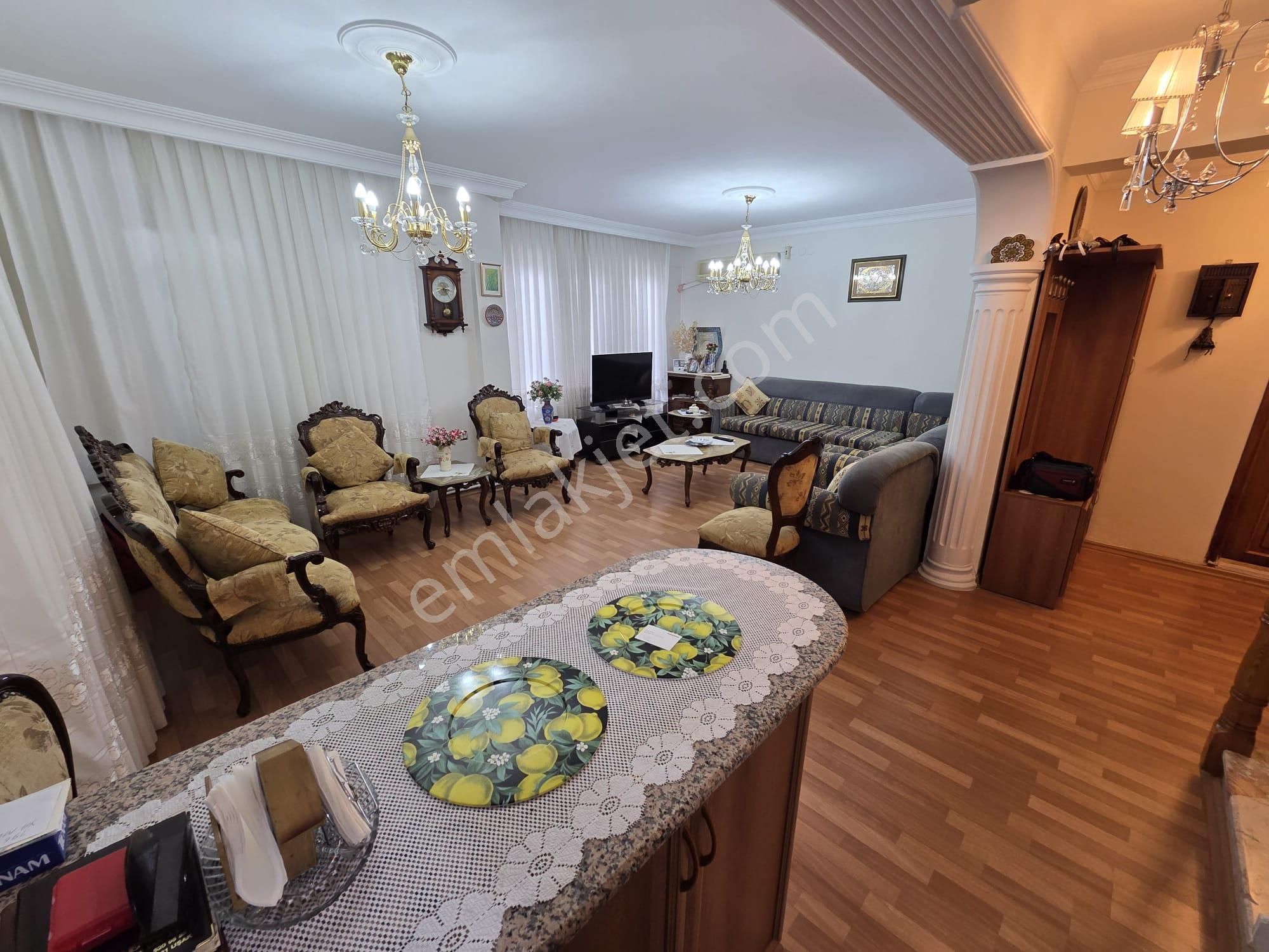 İlkbahar Dan Altınoluk Merkez De Denize Çok Yakın Teraslı Bahçeli Villa - Görsel 43