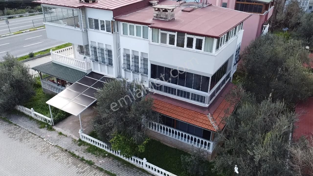 İlkbahar Dan Altınoluk Merkez De Denize Çok Yakın Teraslı Bahçeli Villa - Görsel 6