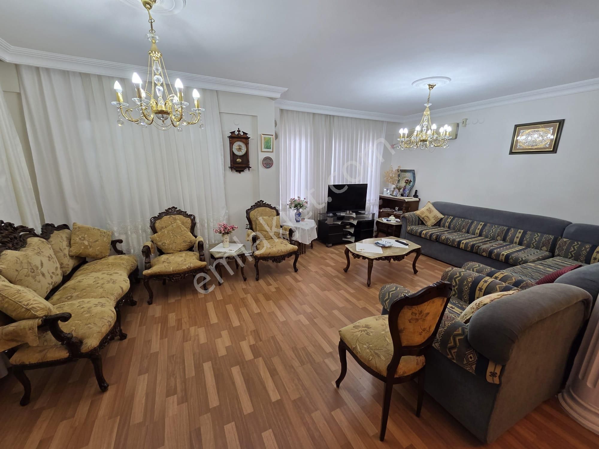 İlkbahar Dan Altınoluk Merkez De Denize Çok Yakın Teraslı Bahçeli Villa - Görsel 44