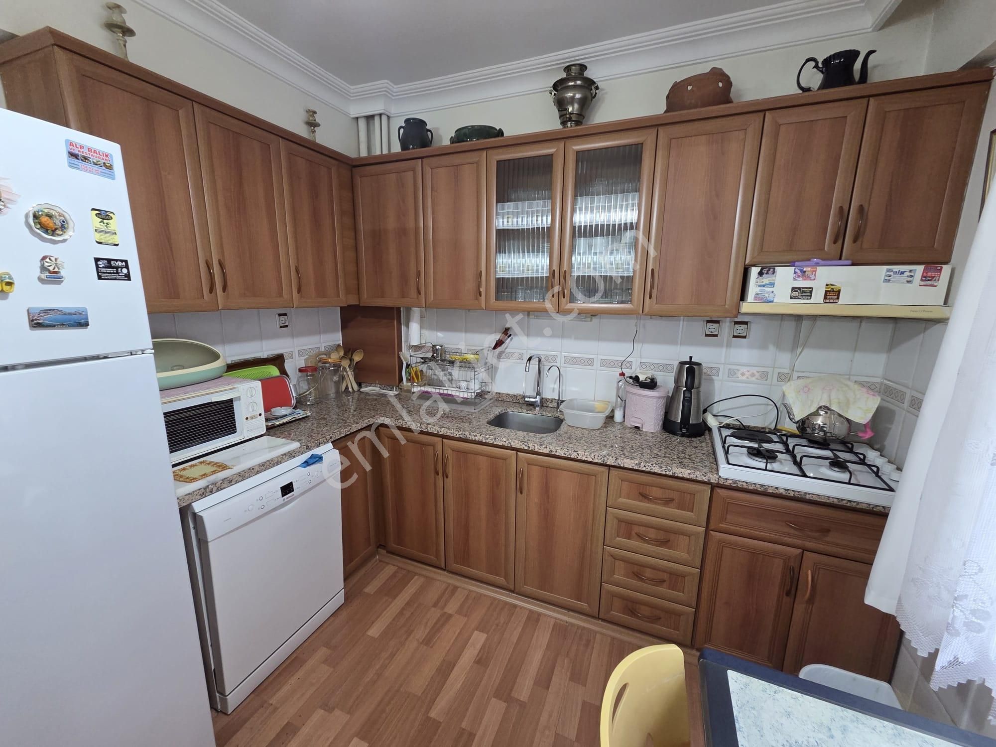 İlkbahar Dan Altınoluk Merkez De Denize Çok Yakın Teraslı Bahçeli Villa - Görsel 41