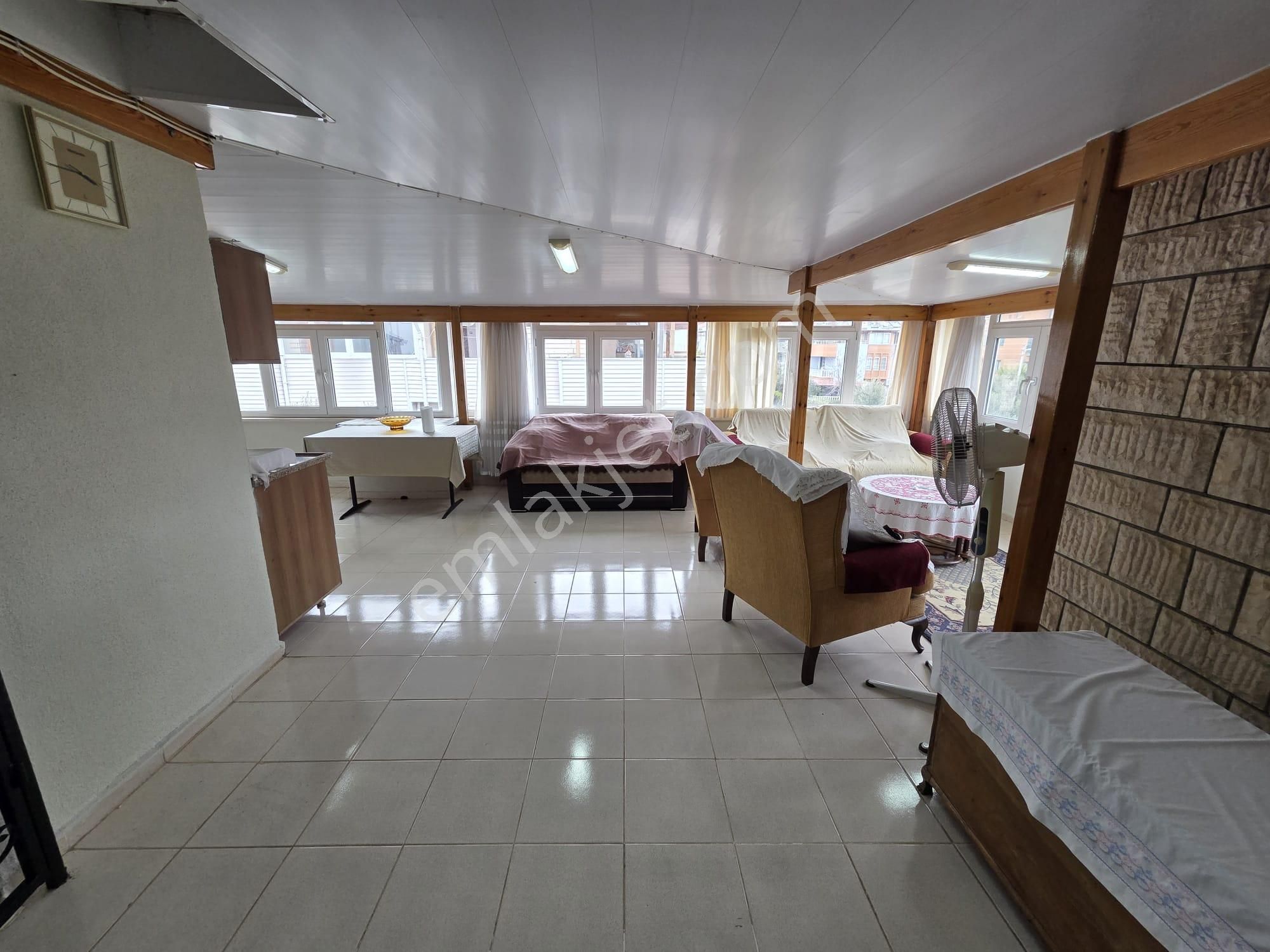 İlkbahar Dan Altınoluk Merkez De Denize Çok Yakın Teraslı Bahçeli Villa - Görsel 25
